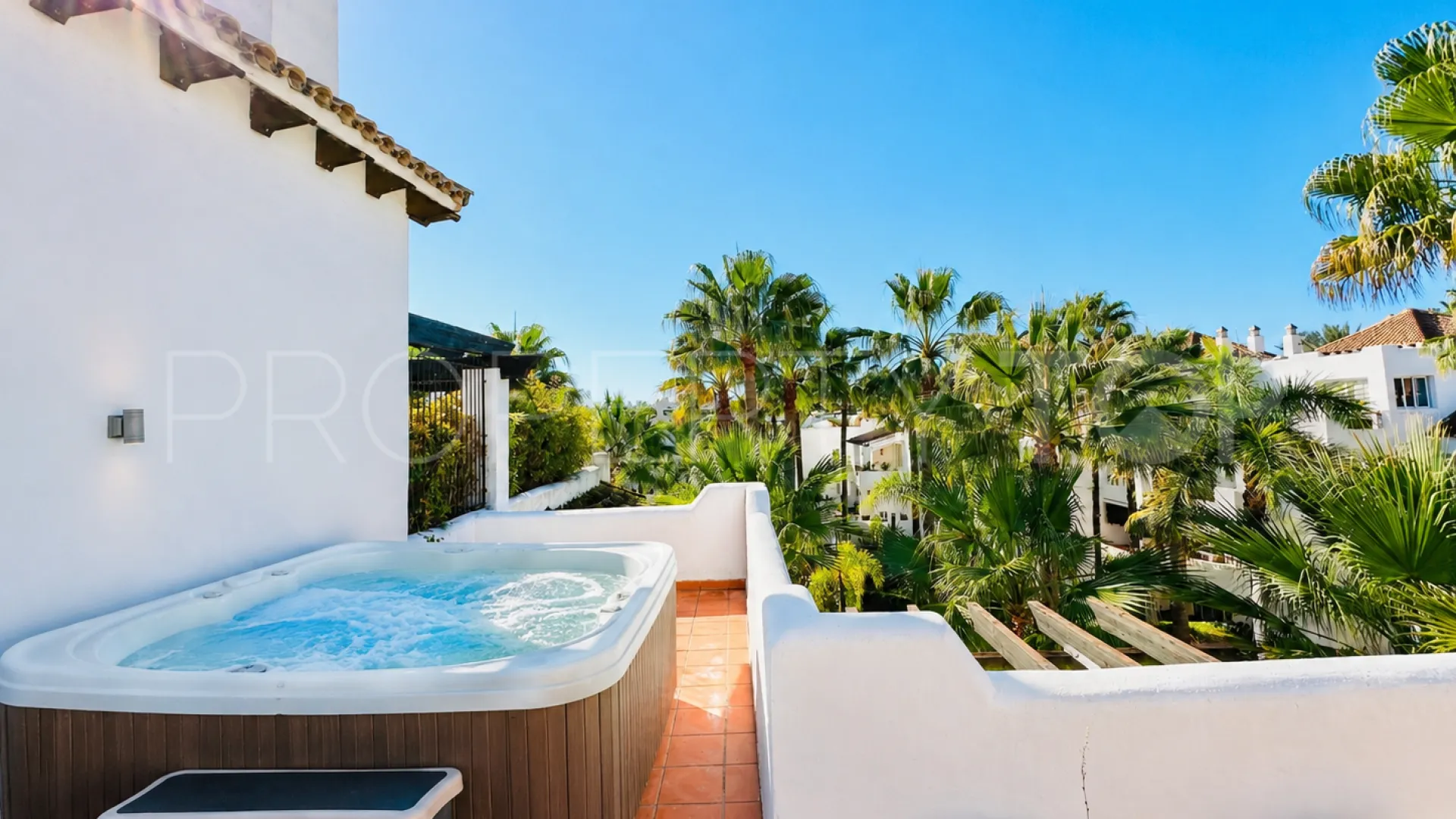 Duplex penthouse for sale in Marbella - Puerto Banus with 3 bedrooms