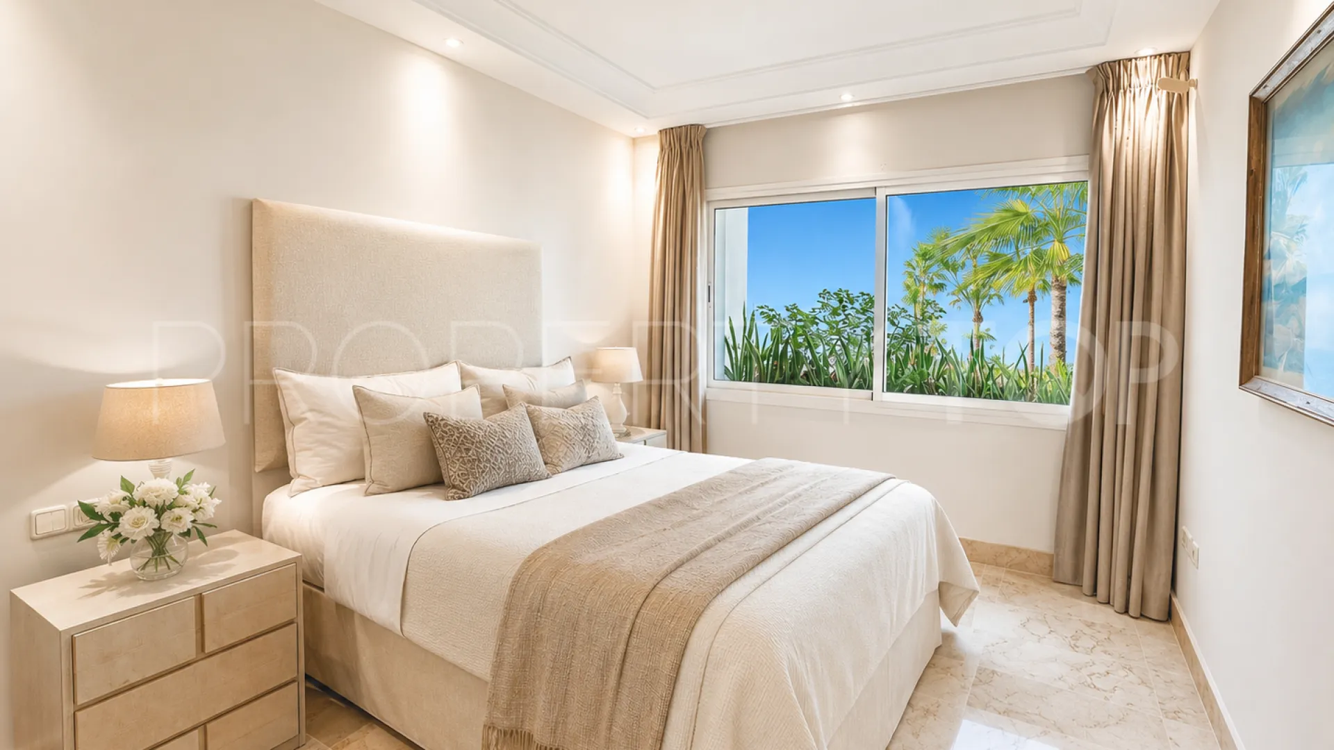 Duplex penthouse for sale in Marbella - Puerto Banus with 3 bedrooms