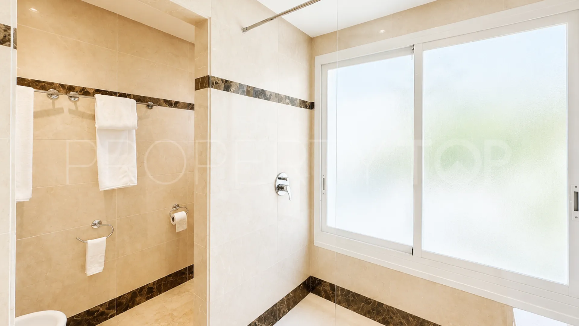 Duplex penthouse for sale in Marbella - Puerto Banus with 3 bedrooms