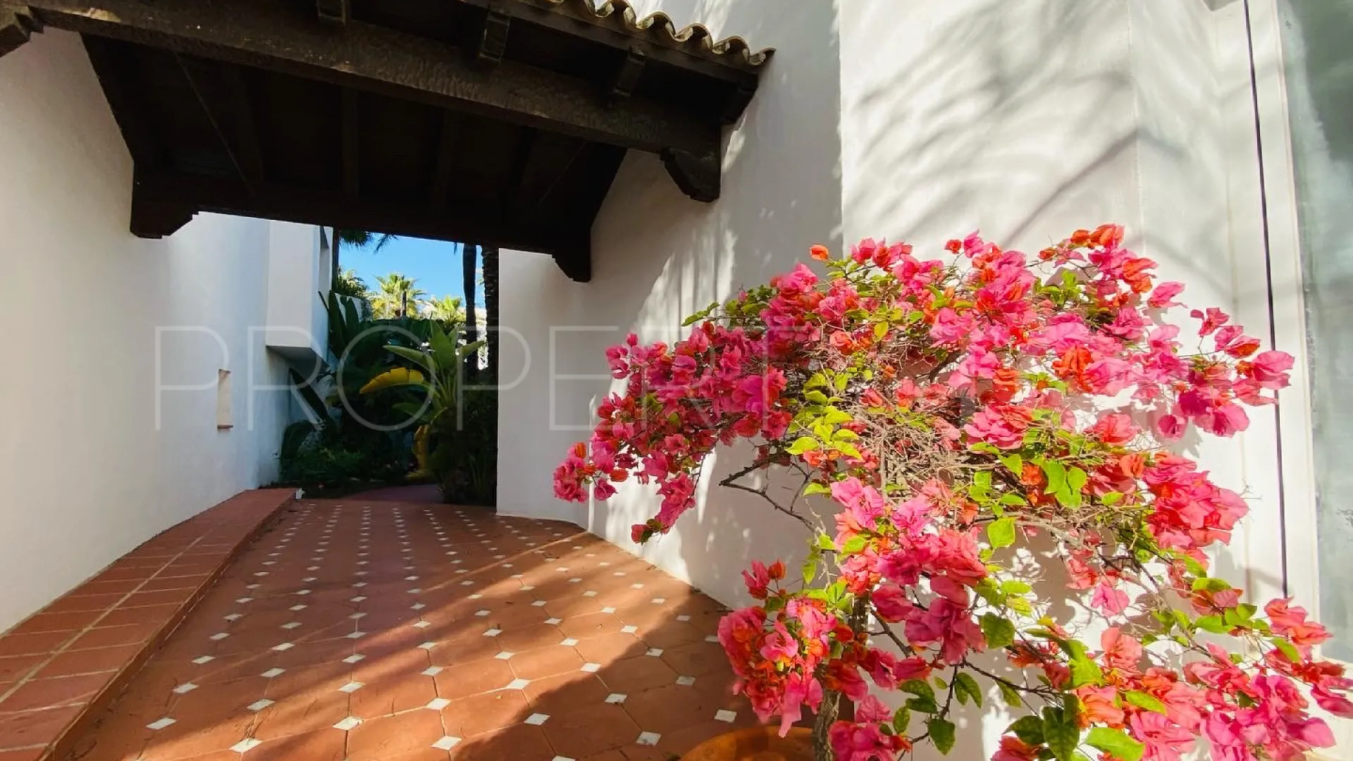 Duplex penthouse for sale in Marbella - Puerto Banus with 3 bedrooms