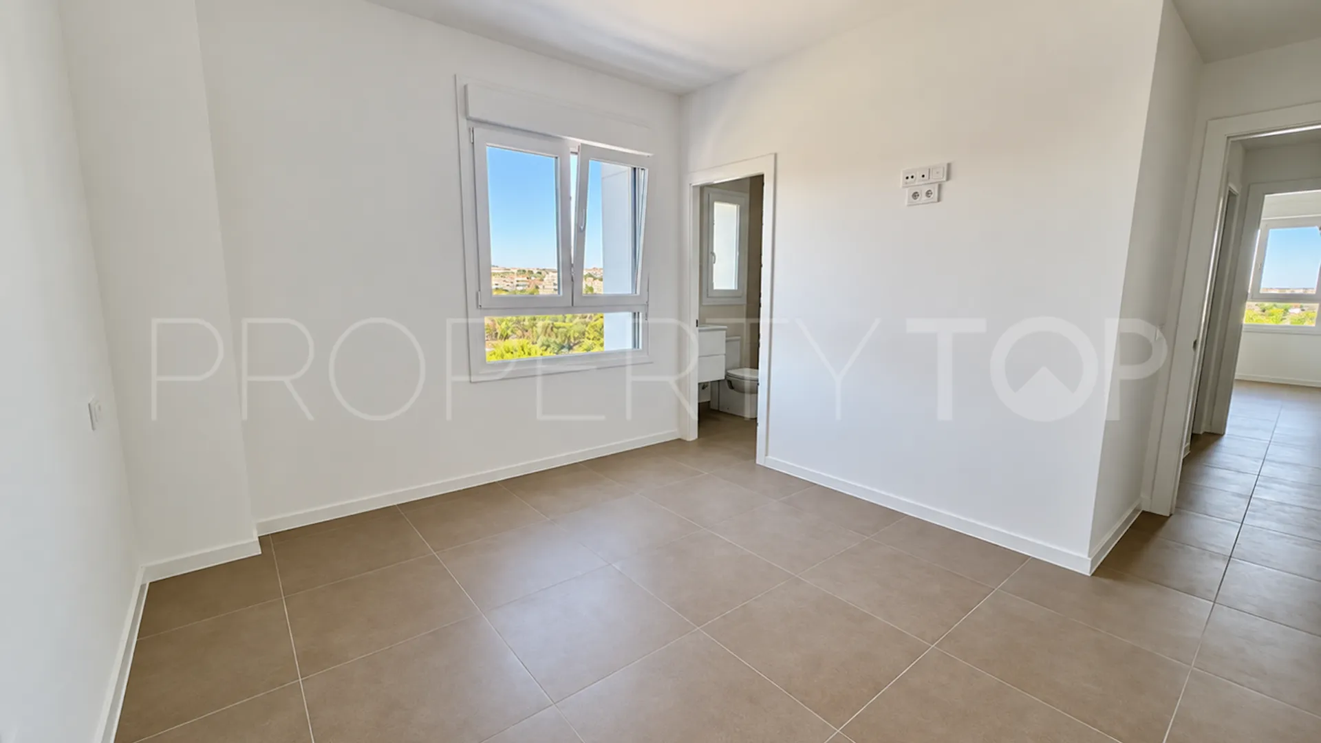Buy apartment in Playamarina