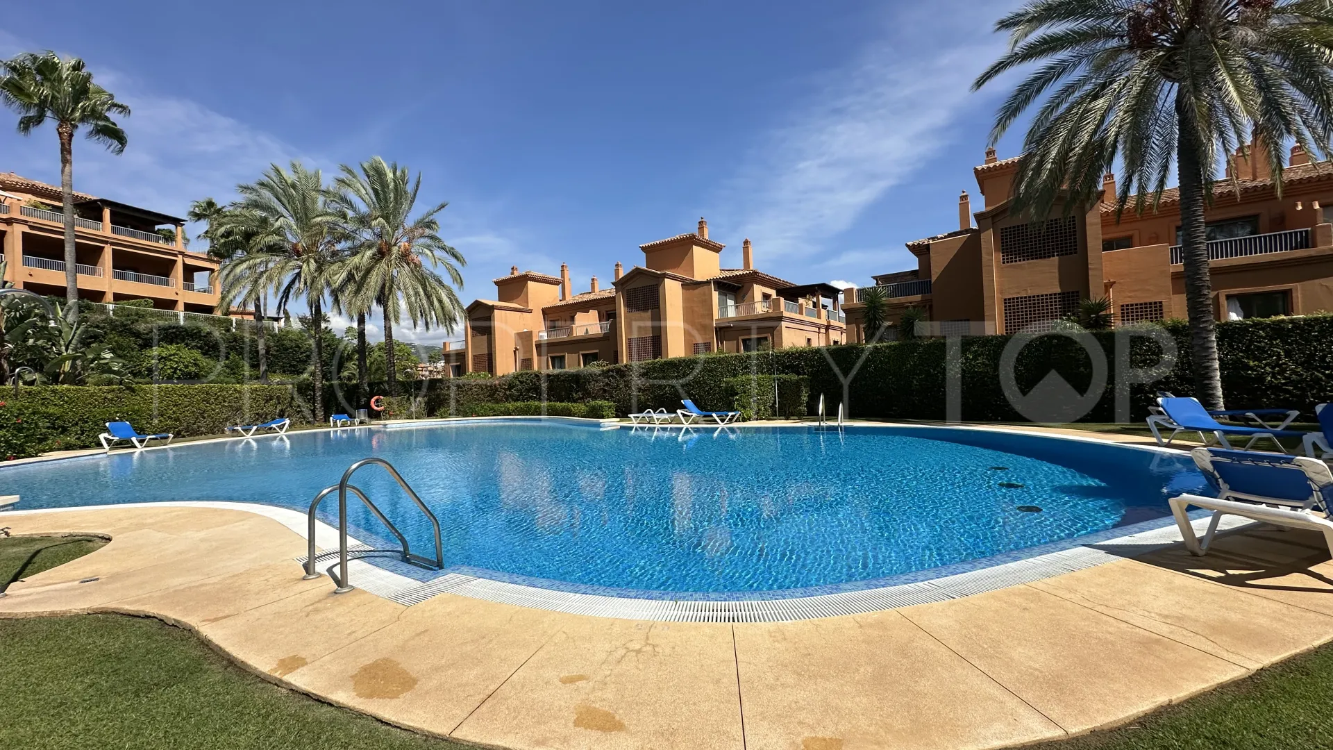 Benatalaya, apartamento planta baja en venta de 2 dormitorios