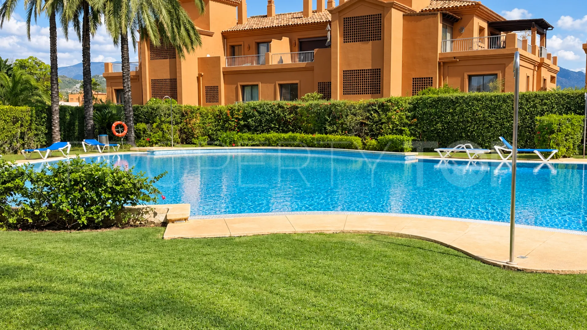 Benatalaya, apartamento planta baja en venta de 2 dormitorios