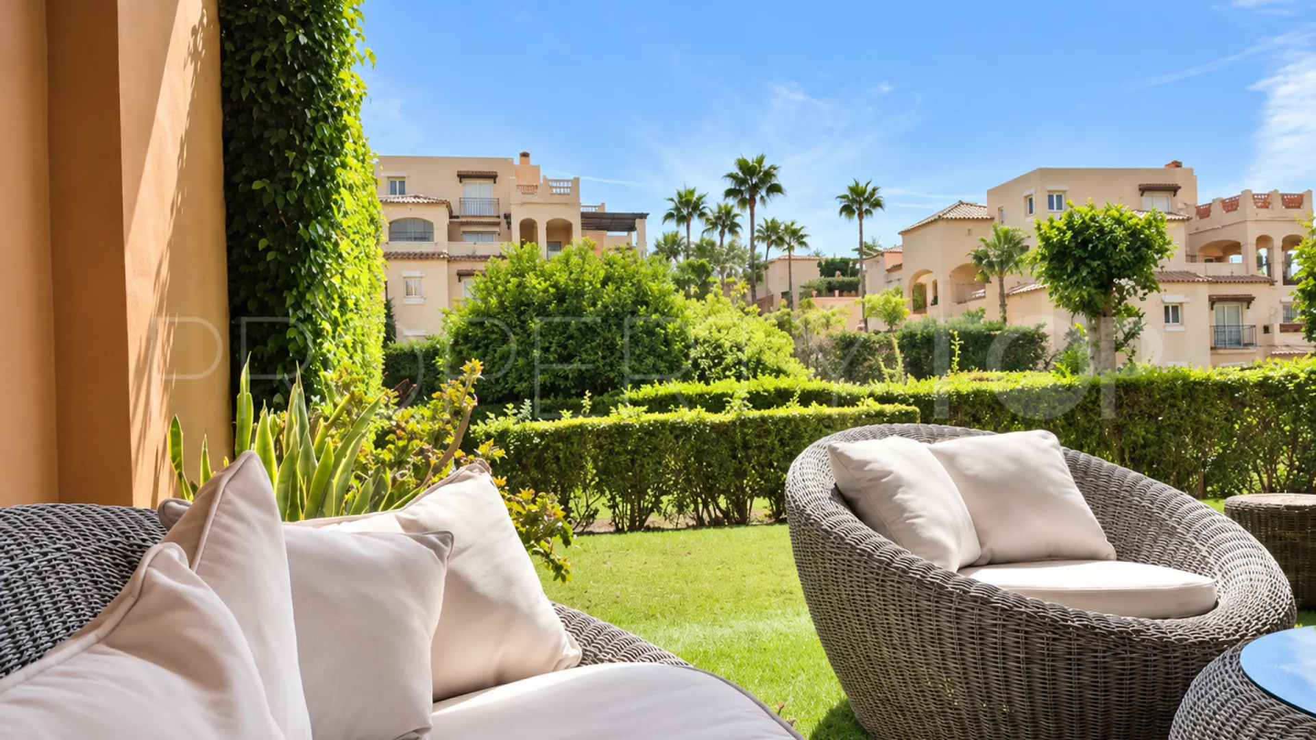 Benatalaya, apartamento planta baja en venta de 2 dormitorios