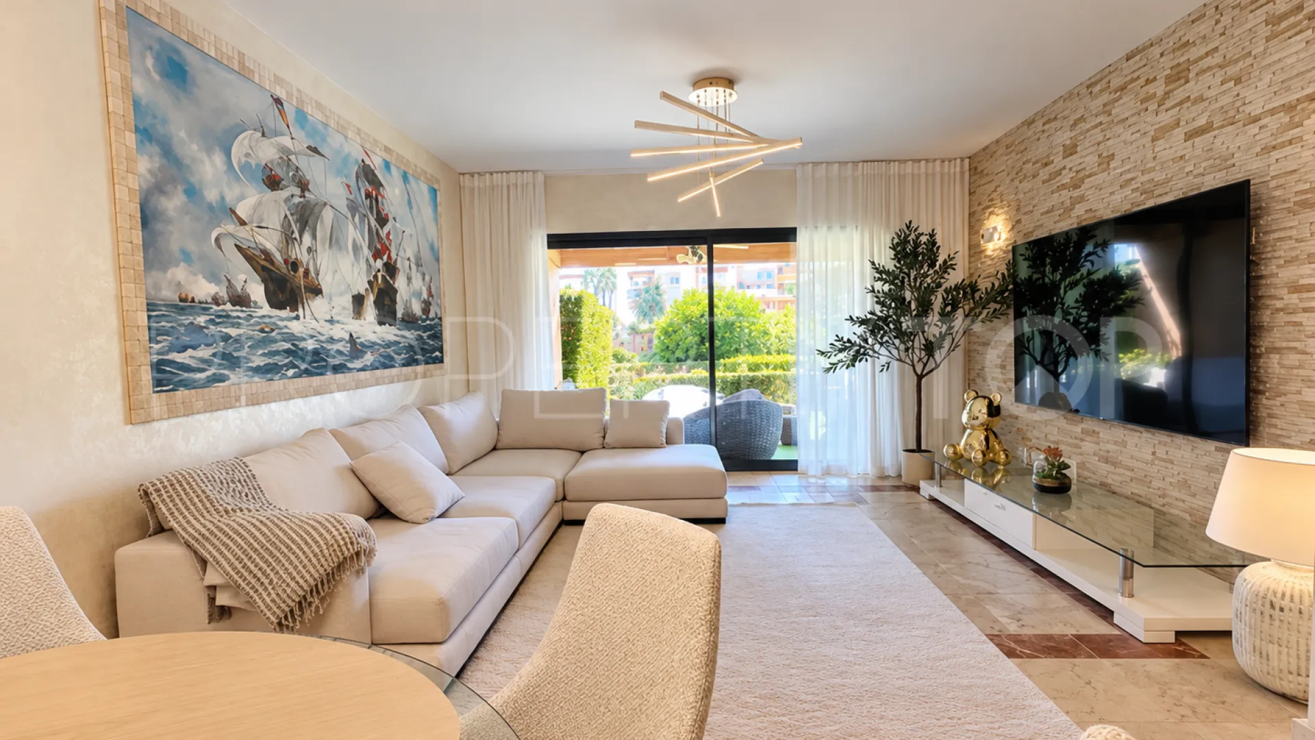 Benatalaya, apartamento planta baja en venta de 2 dormitorios