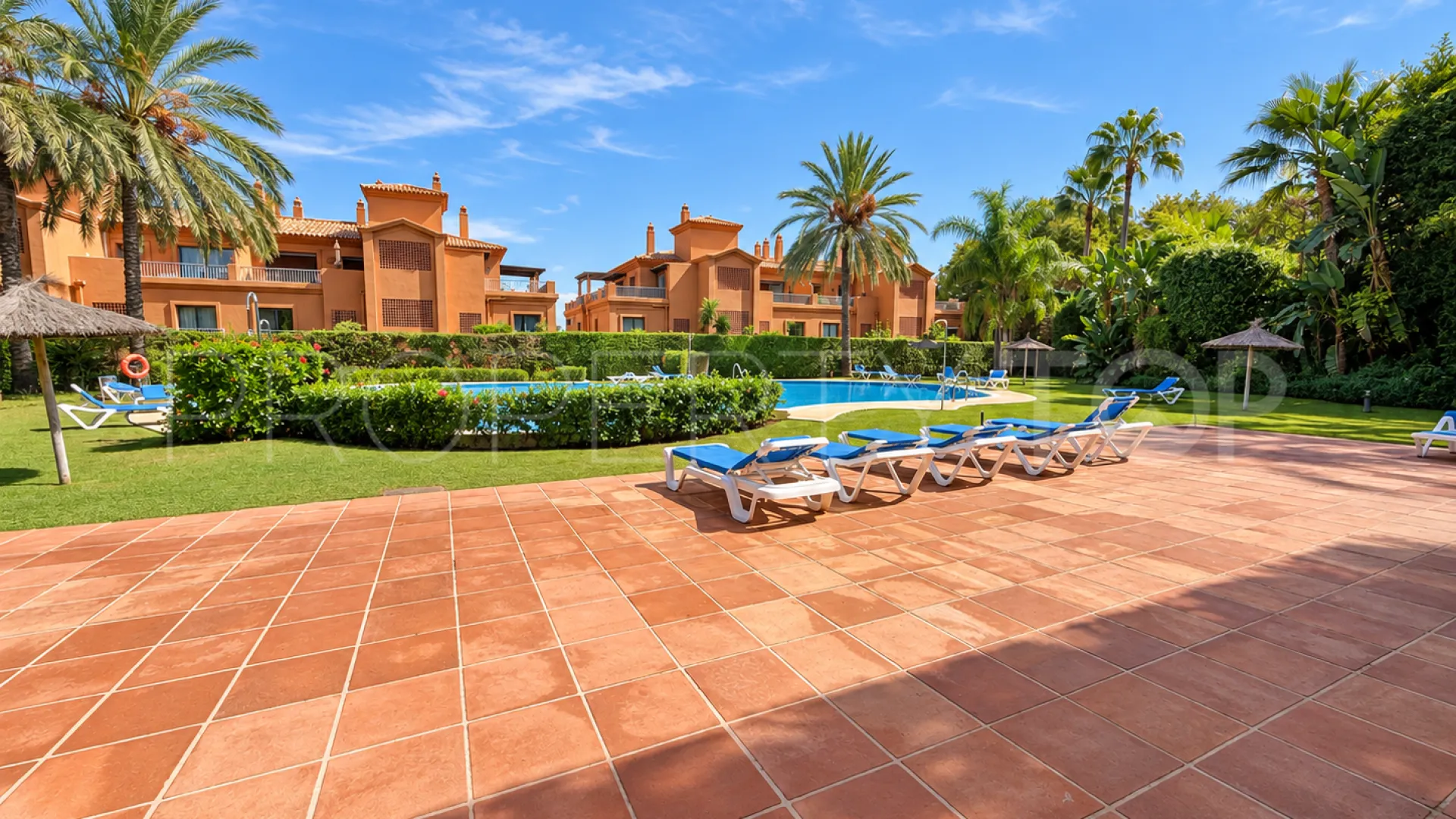 Benatalaya, apartamento planta baja en venta de 2 dormitorios