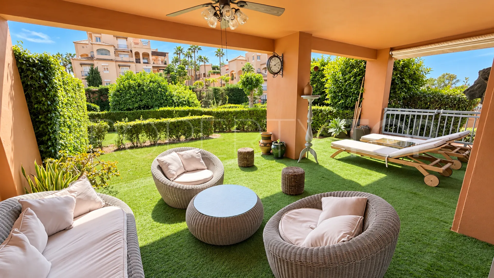 Benatalaya, apartamento planta baja en venta de 2 dormitorios
