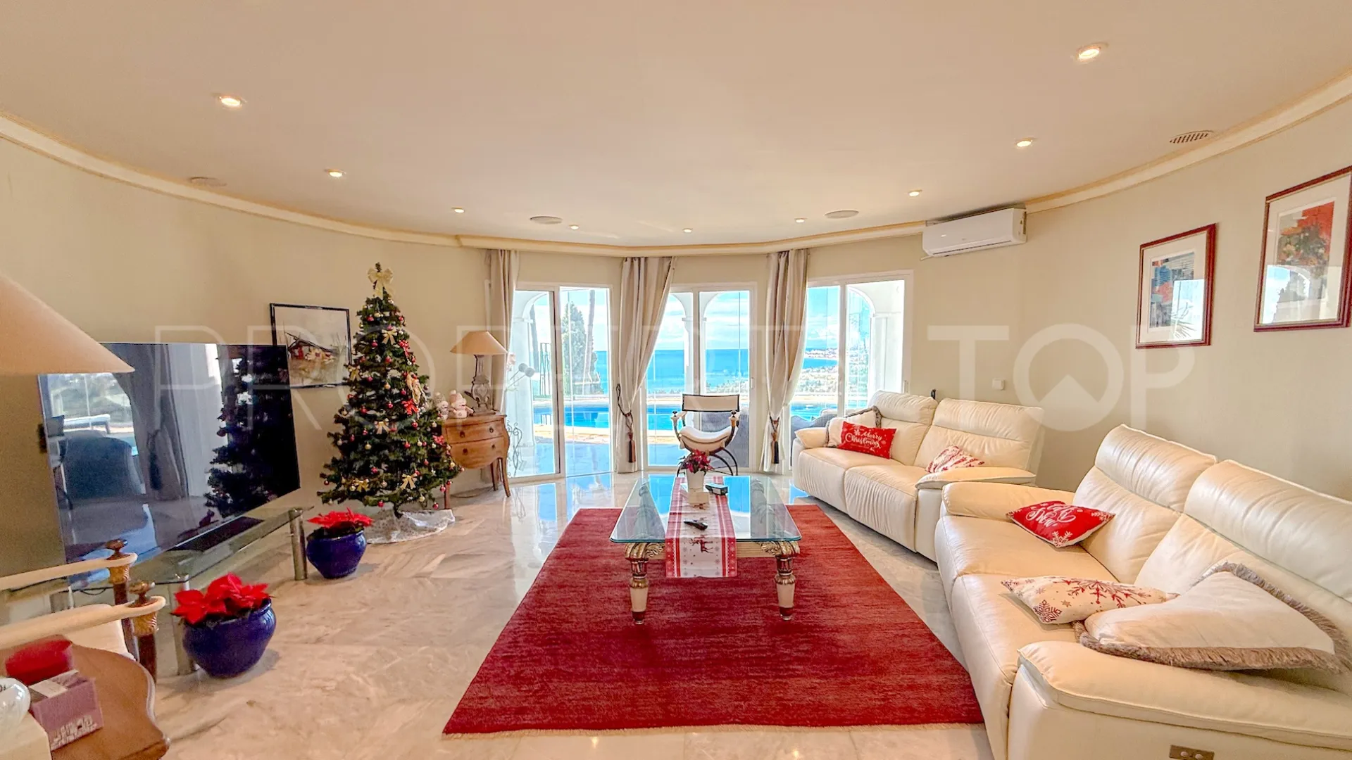 Casa en venta en El Chaparral con 5 dormitorios