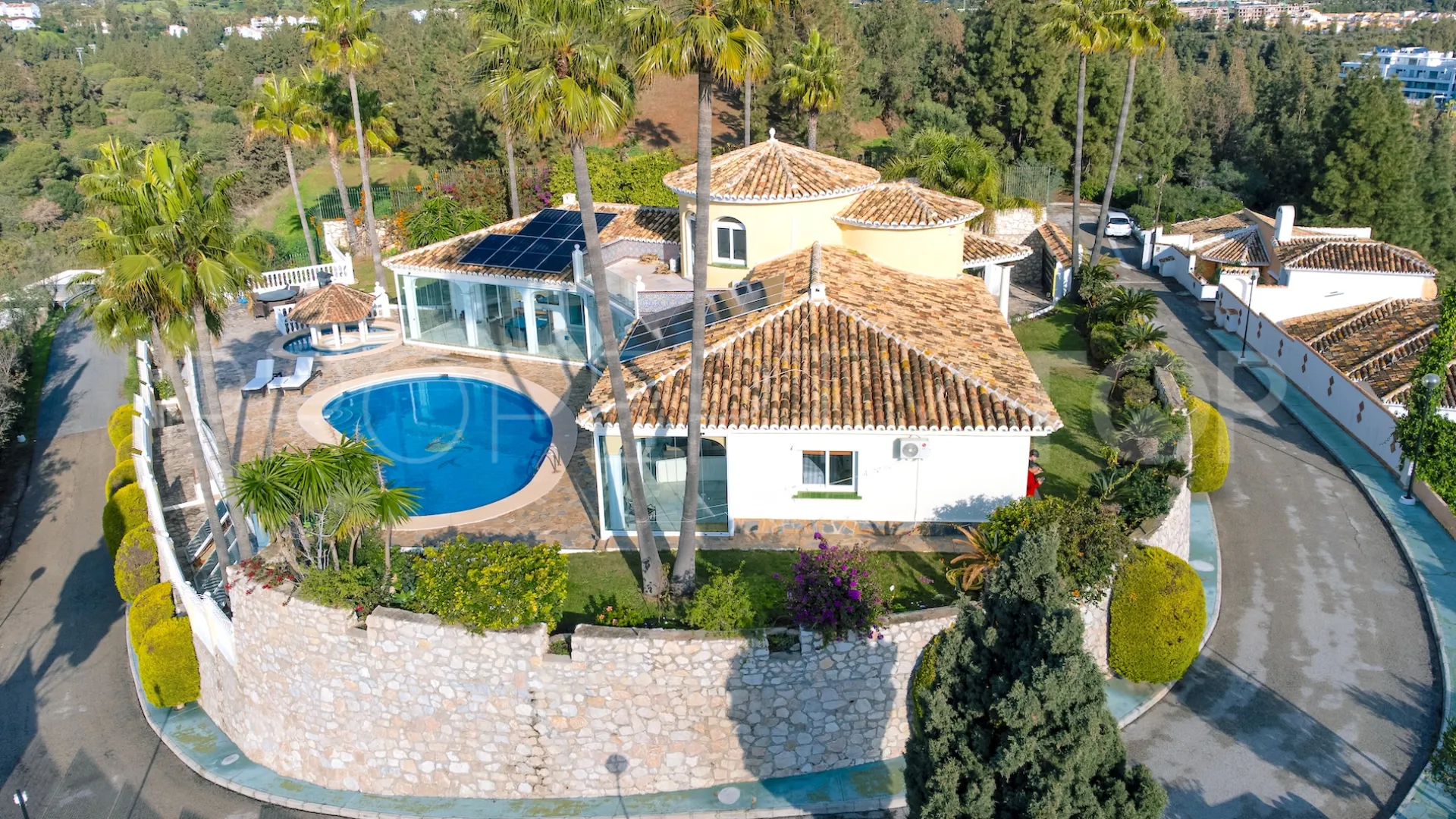 Casa en venta en El Chaparral con 5 dormitorios