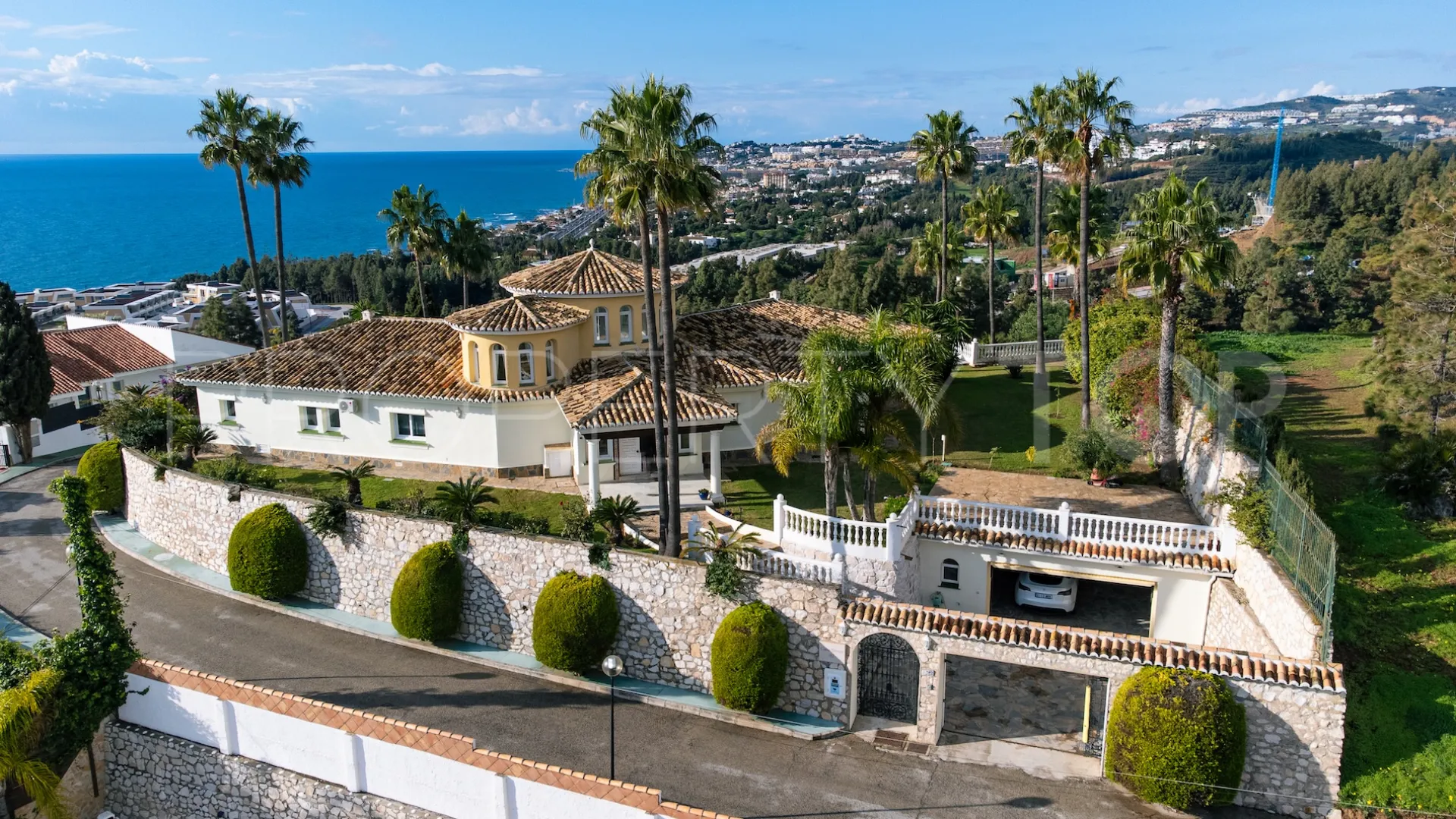 Casa en venta en El Chaparral con 5 dormitorios