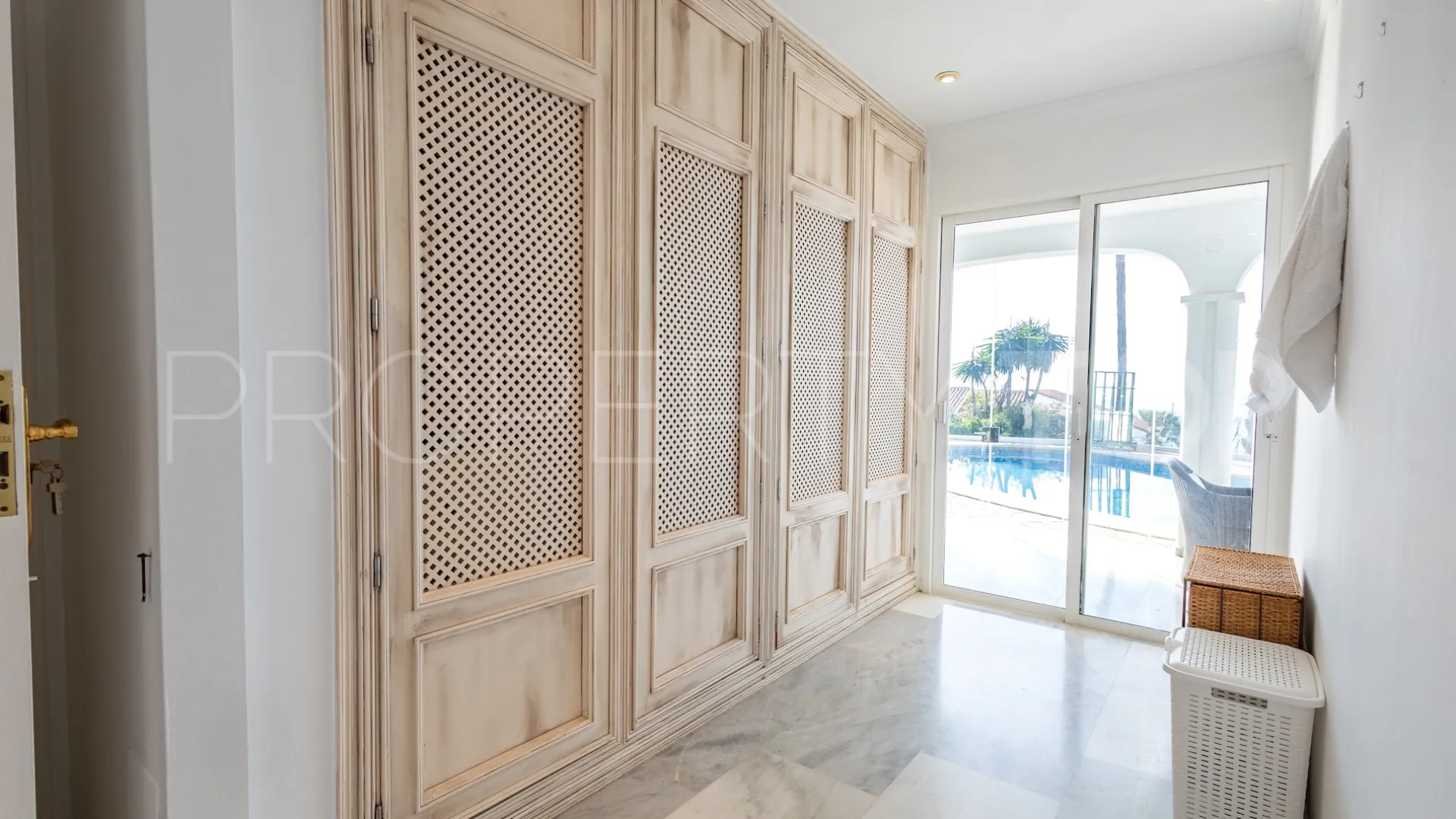 Casa en venta en El Chaparral con 5 dormitorios