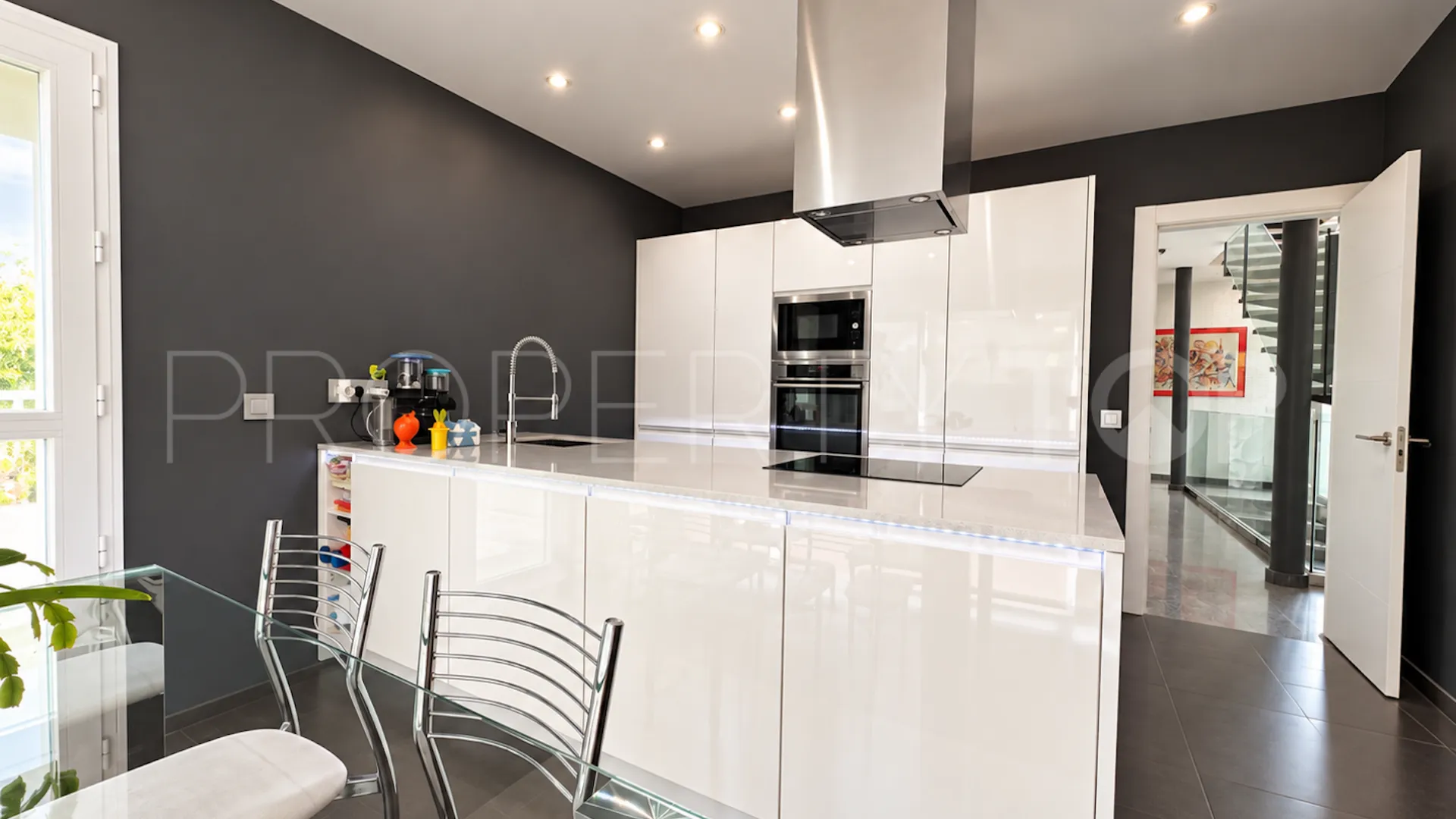 Buy villa with 5 bedrooms in La Cala Golf Resort