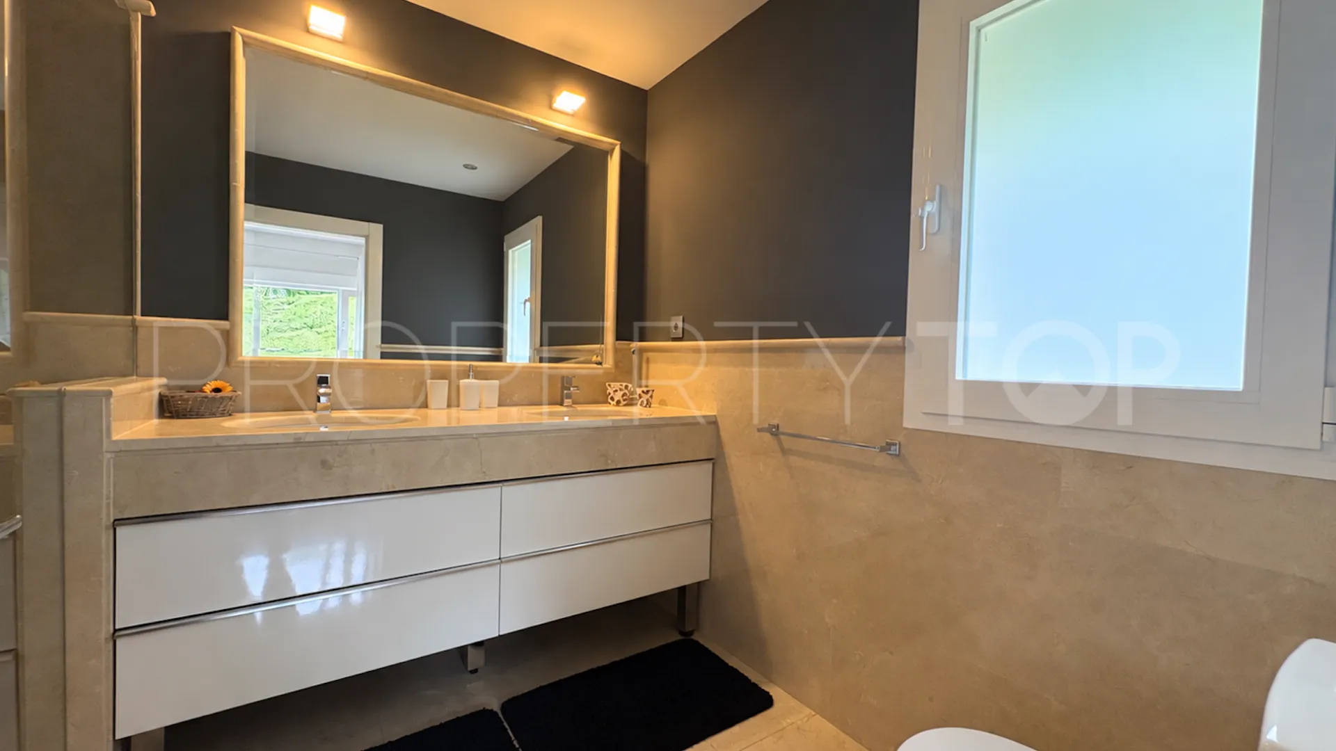 Buy villa with 5 bedrooms in La Cala Golf Resort