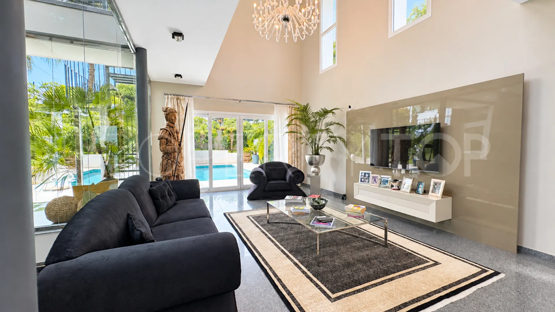 Buy villa with 5 bedrooms in La Cala Golf Resort
