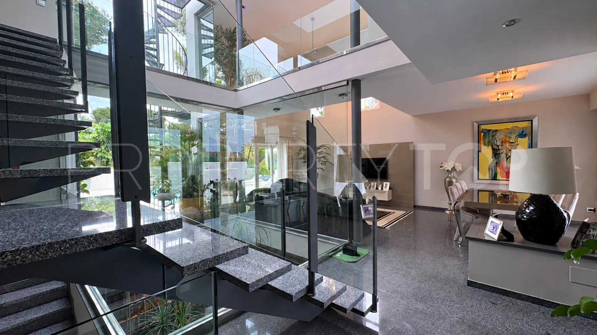 Buy villa with 5 bedrooms in La Cala Golf Resort