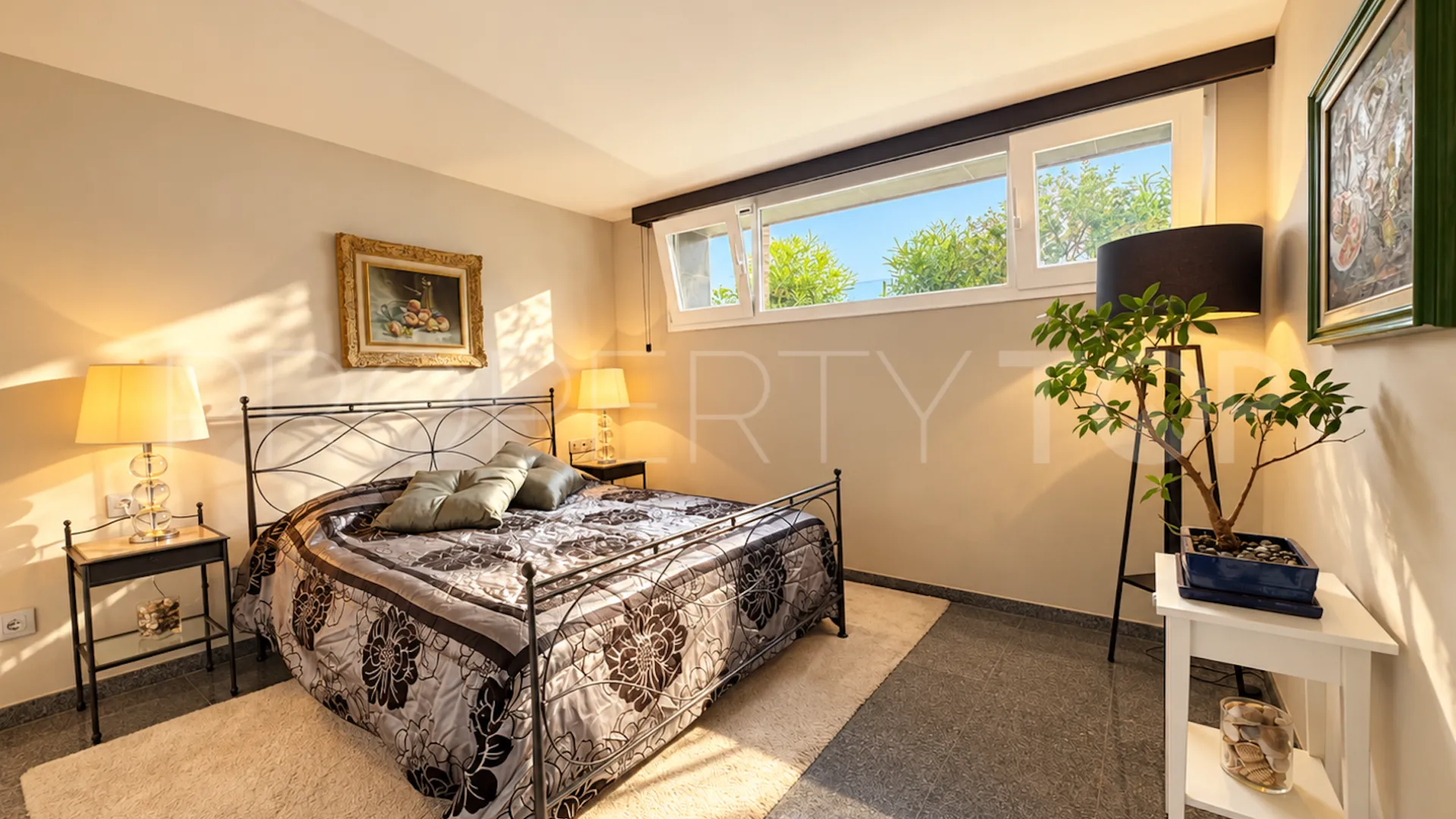 Buy villa with 5 bedrooms in La Cala Golf Resort