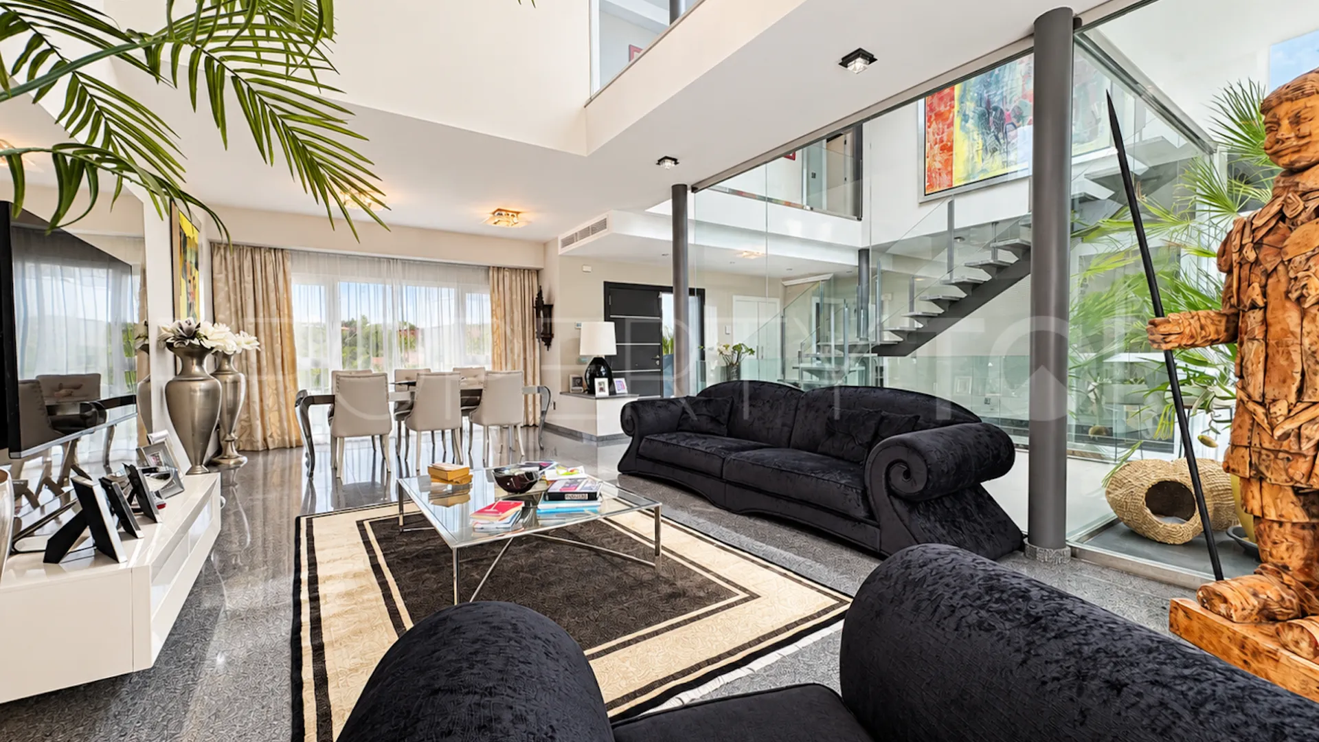 Buy villa with 5 bedrooms in La Cala Golf Resort