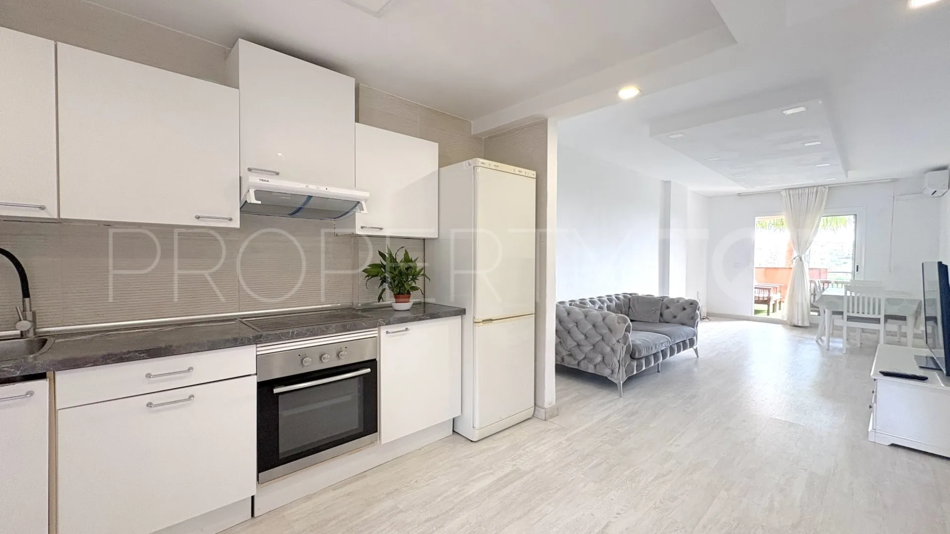 Comprar apartamento en Benalmadena Costa con 2 dormitorios