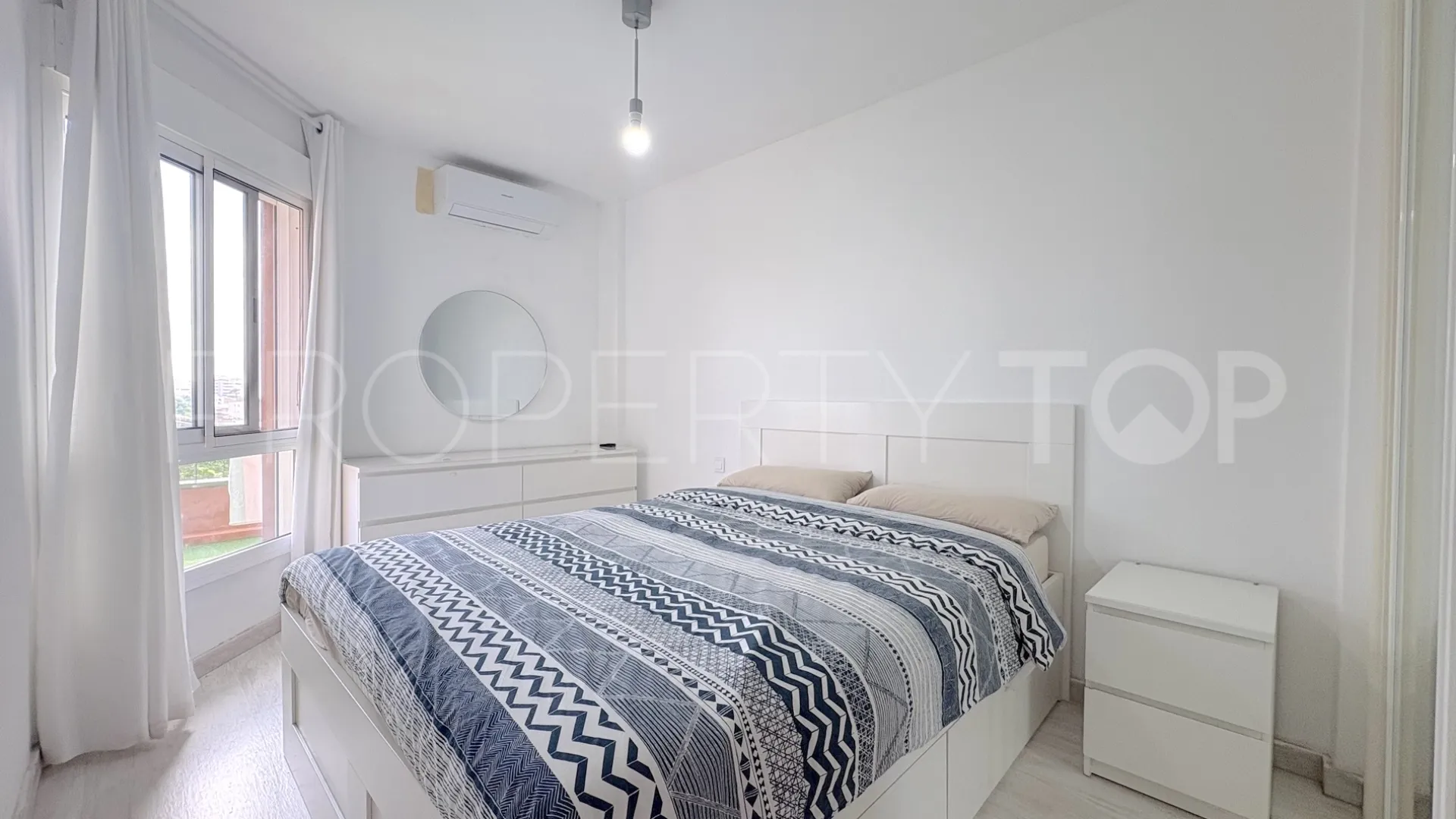 Comprar apartamento en Benalmadena Costa con 2 dormitorios