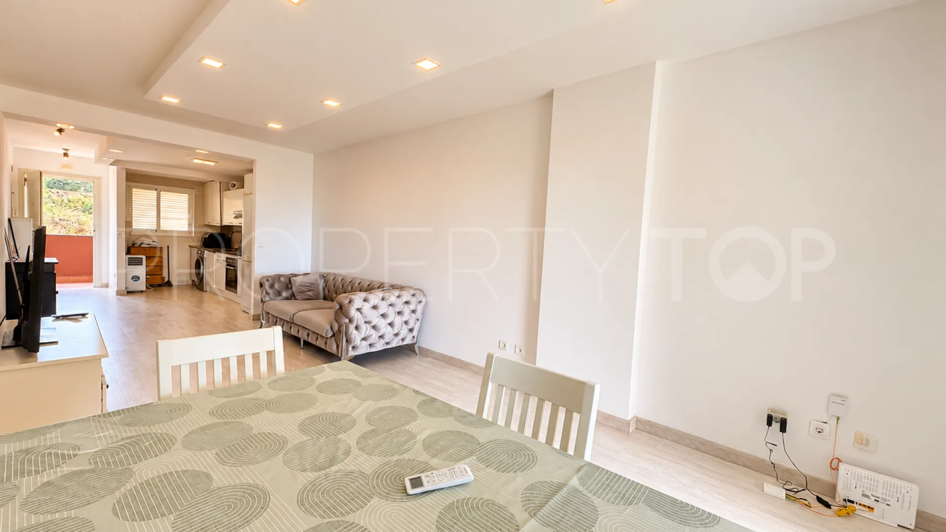 Comprar apartamento en Benalmadena Costa con 2 dormitorios