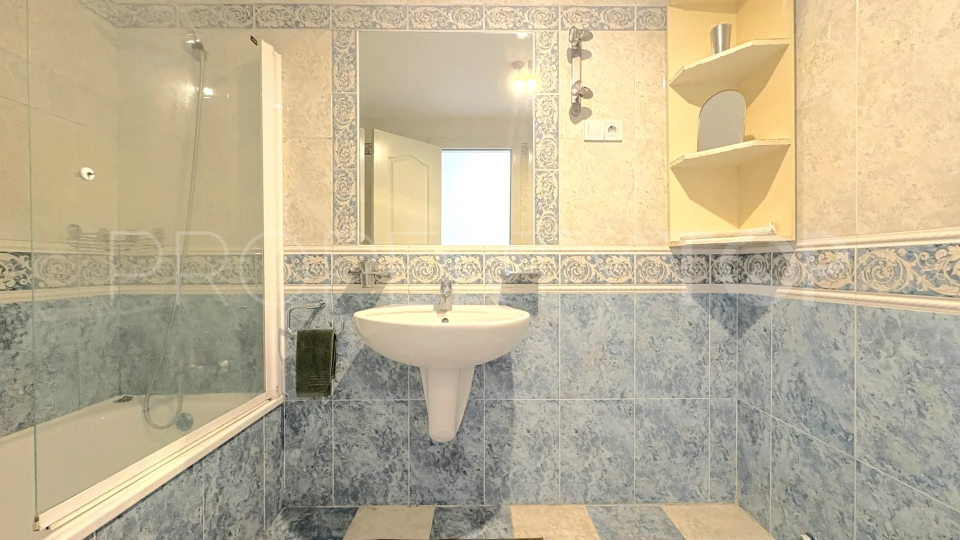Comprar apartamento en Benalmadena Costa con 2 dormitorios