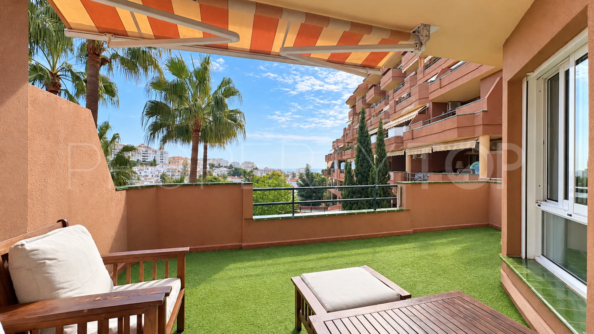 Comprar apartamento en Benalmadena Costa con 2 dormitorios