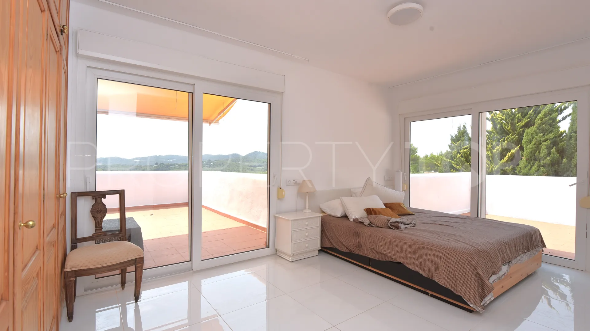 Cala Llonga, villa en venta