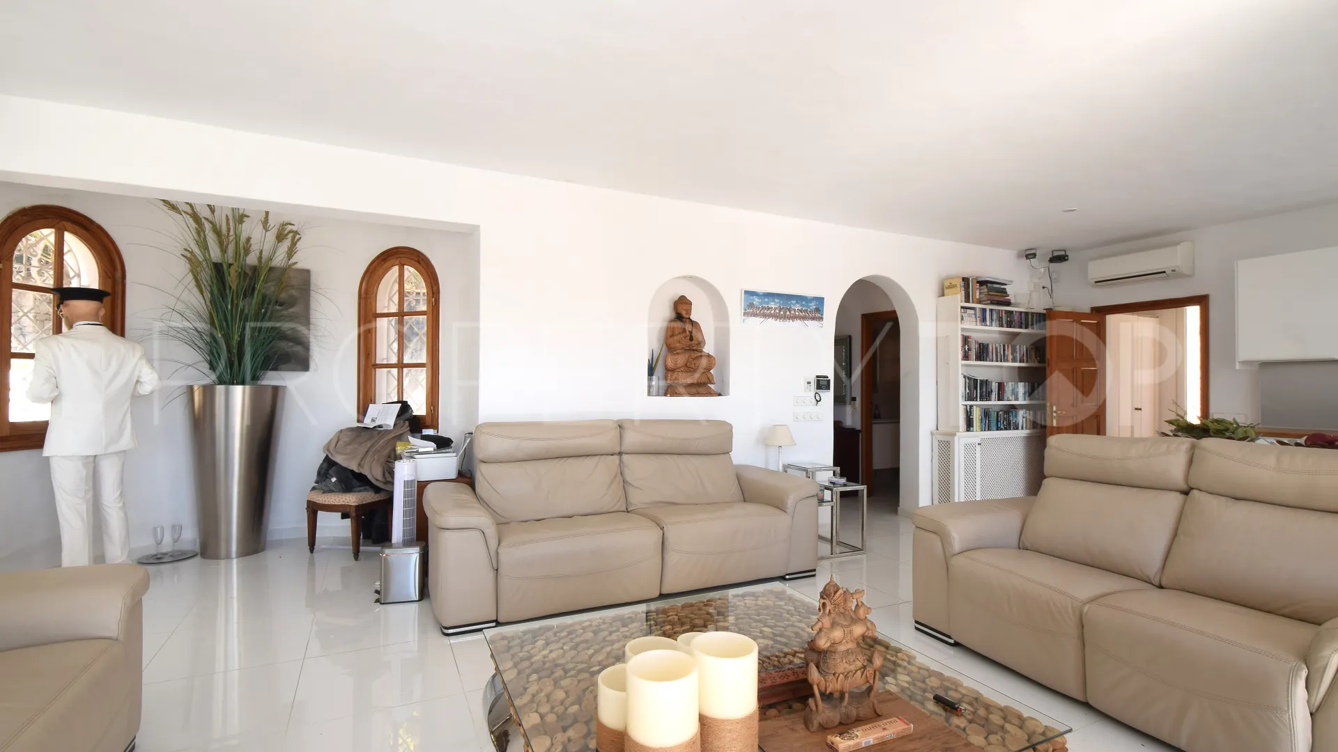 Cala Llonga, villa en venta