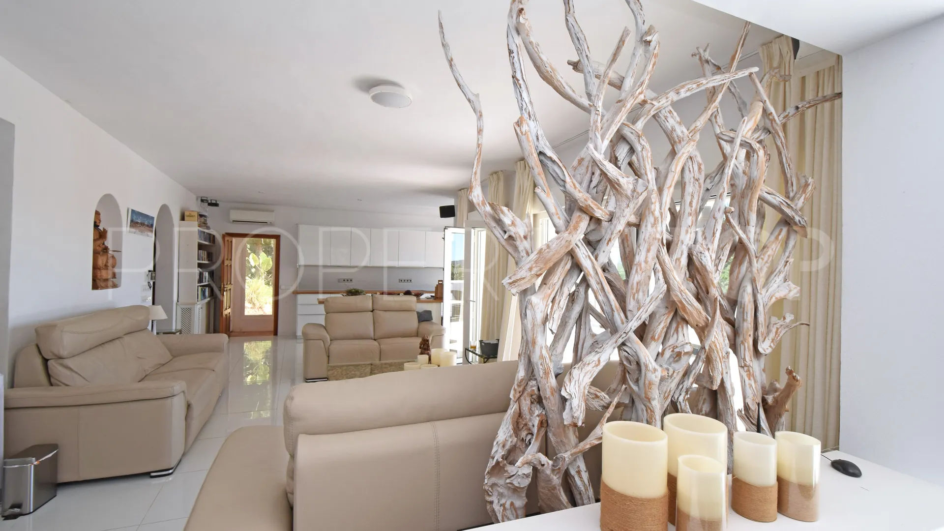 Cala Llonga, villa en venta