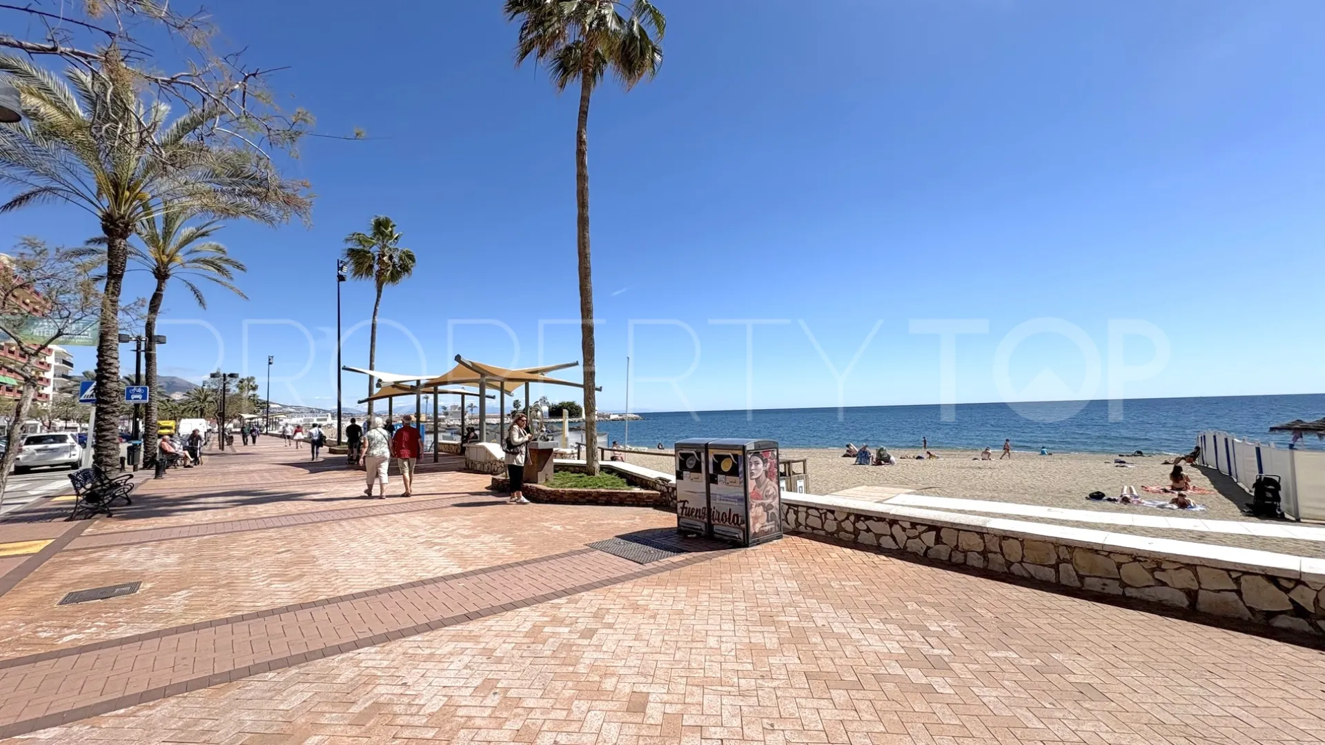 Apartamento de 3 dormitorios en venta en Los Boliches