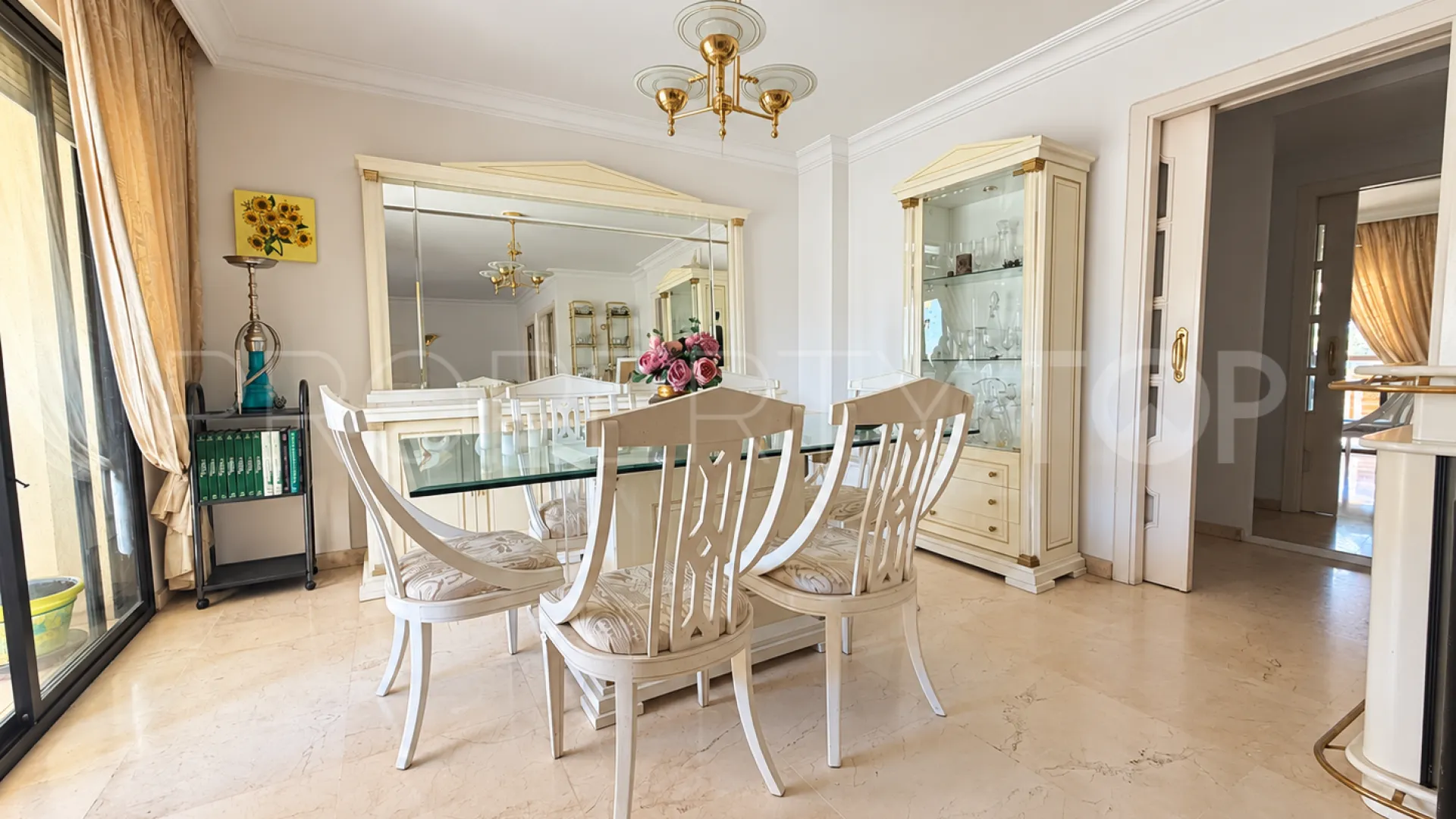 Apartamento de 3 dormitorios en venta en Los Boliches