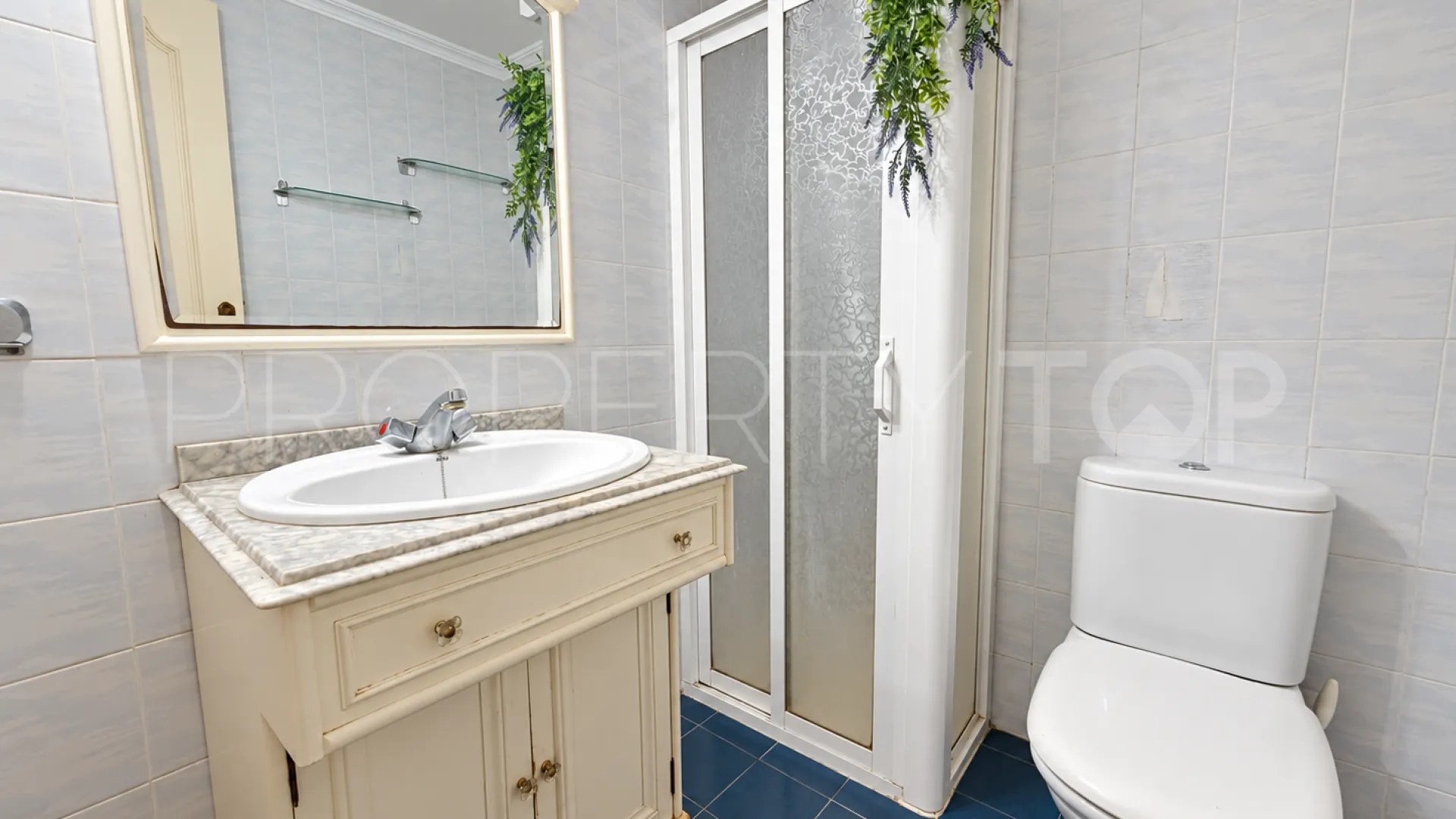 Apartamento de 3 dormitorios en venta en Los Boliches