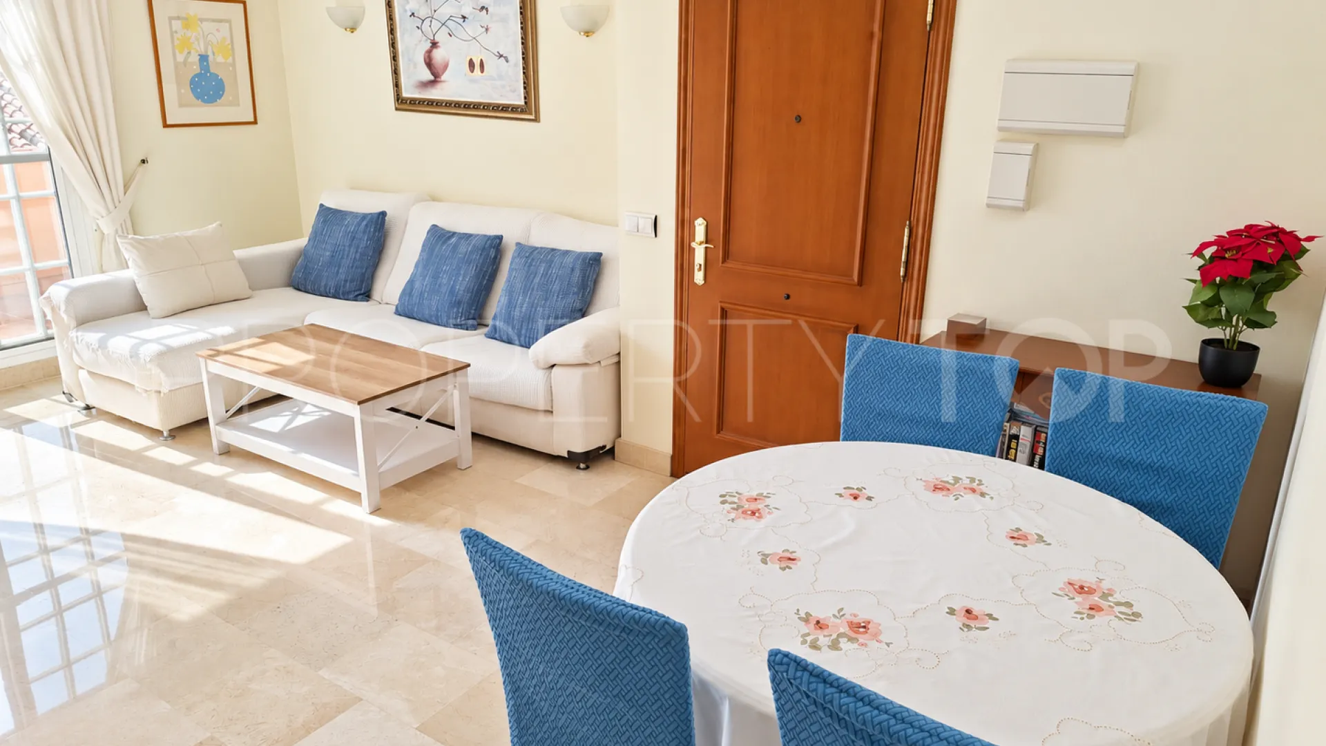 Fuengirola Puerto, Ático de 2 dormitorios en venta