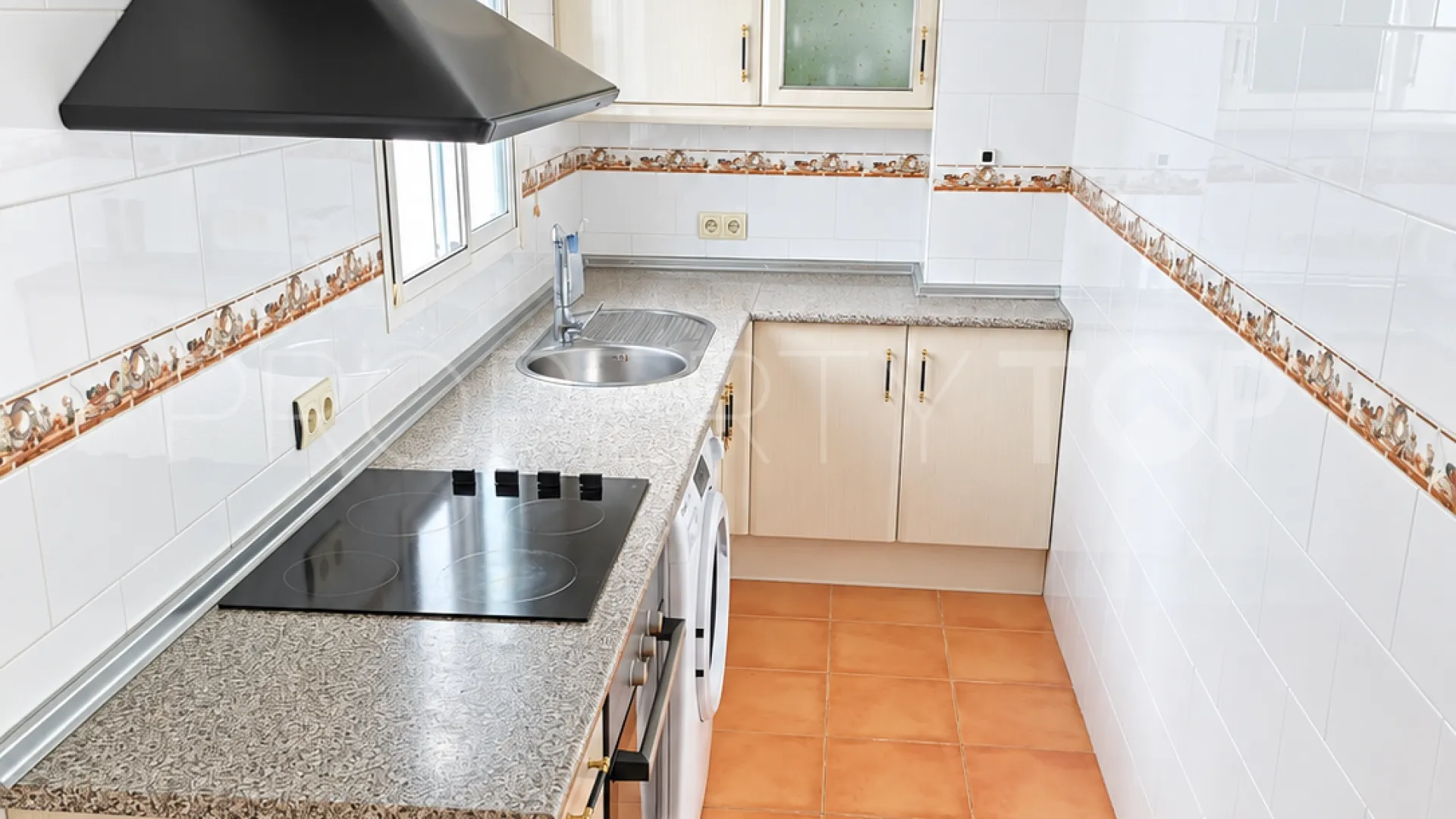 Fuengirola Puerto, Ático de 2 dormitorios en venta