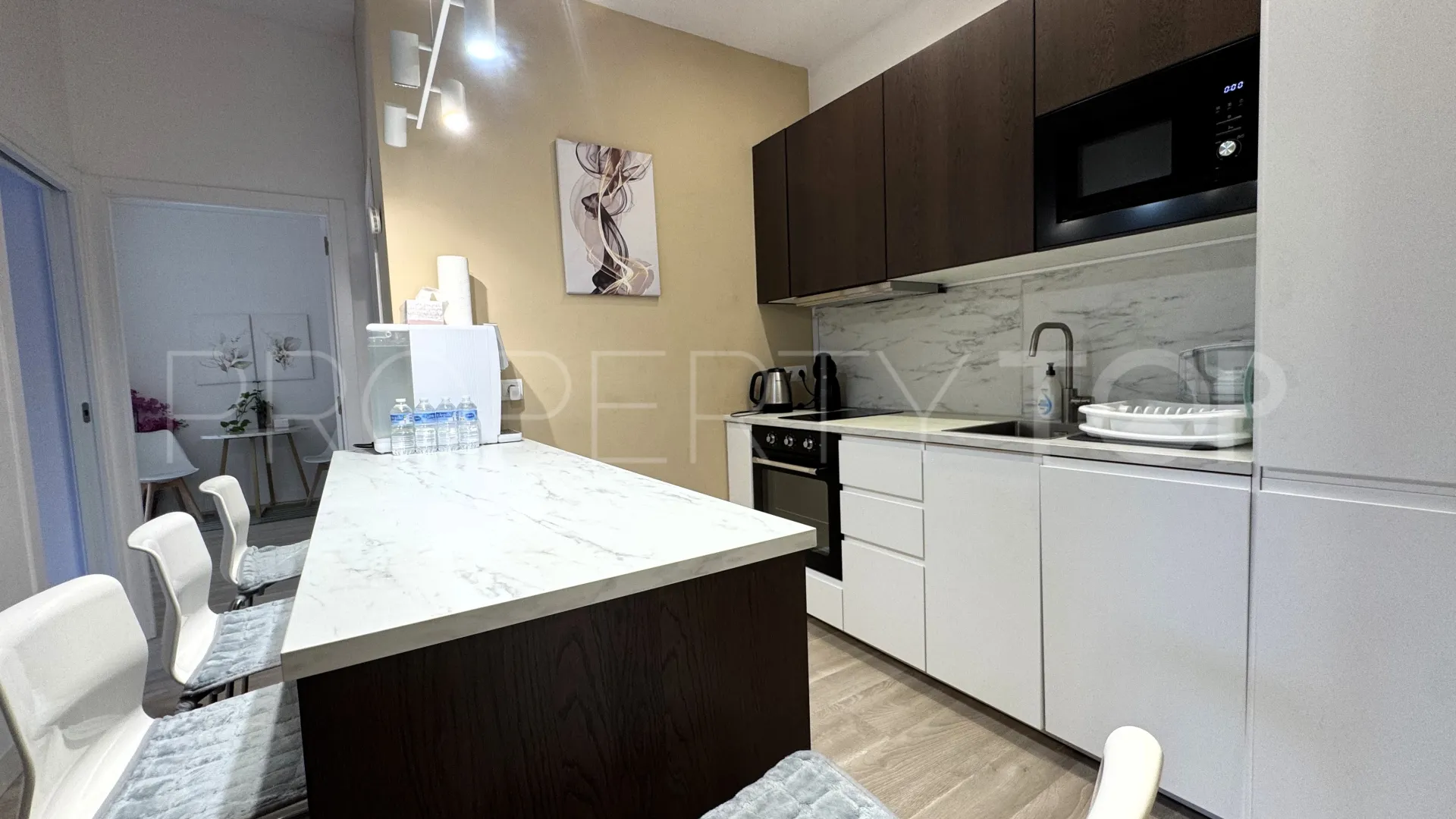 Apartamento a la venta de 2 dormitorios en Calahonda