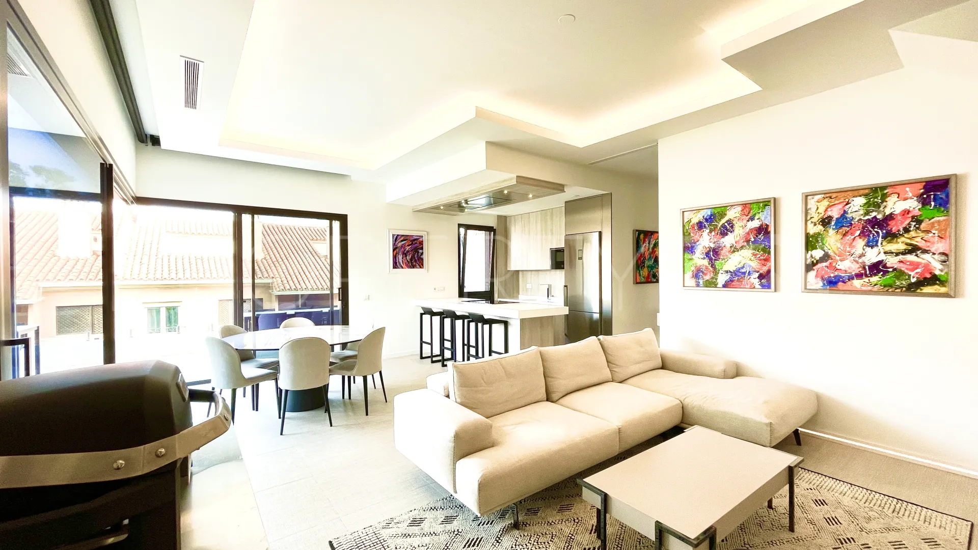 For sale 3 bedrooms penthouse in Artola