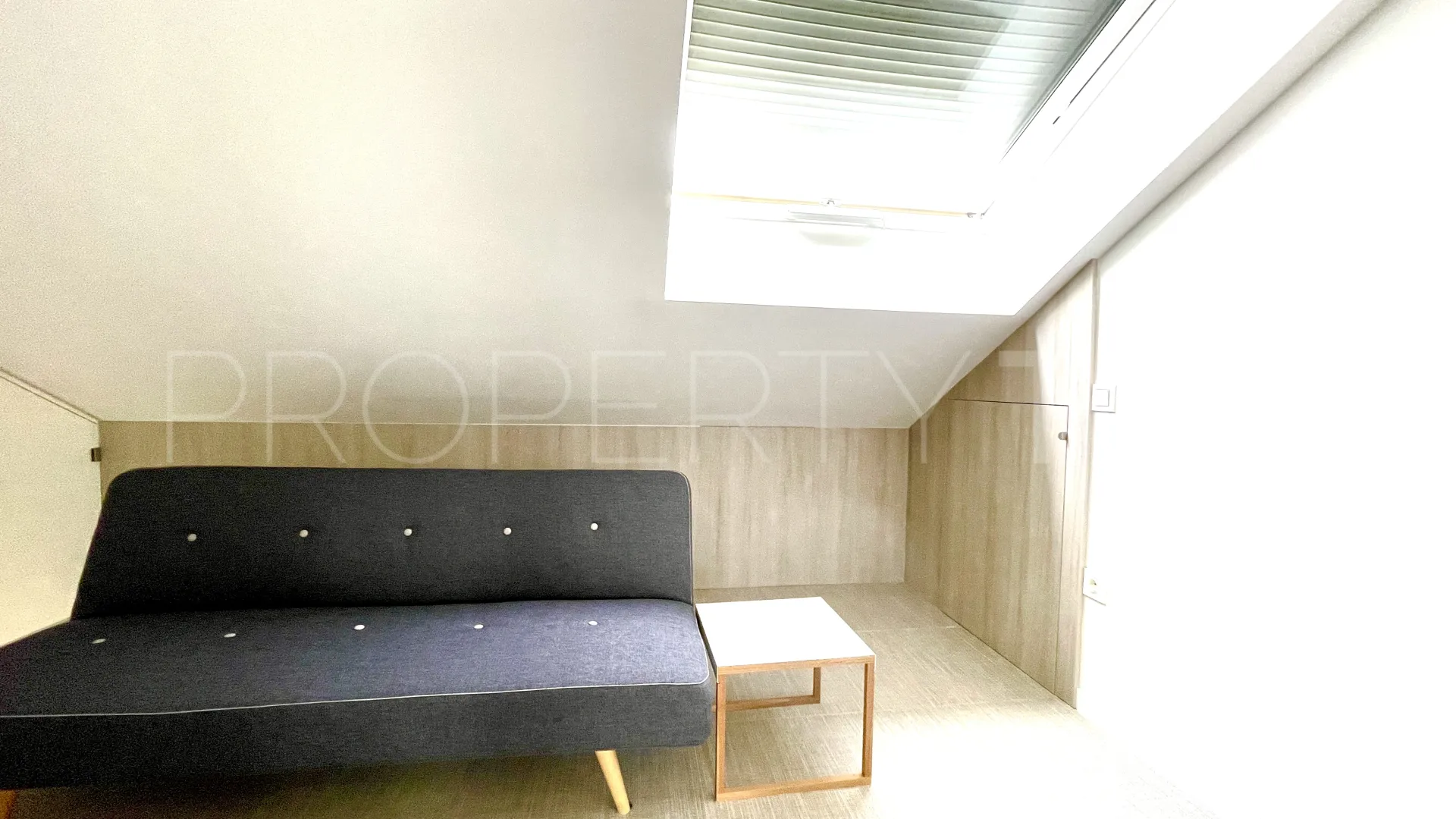 For sale 3 bedrooms penthouse in Artola