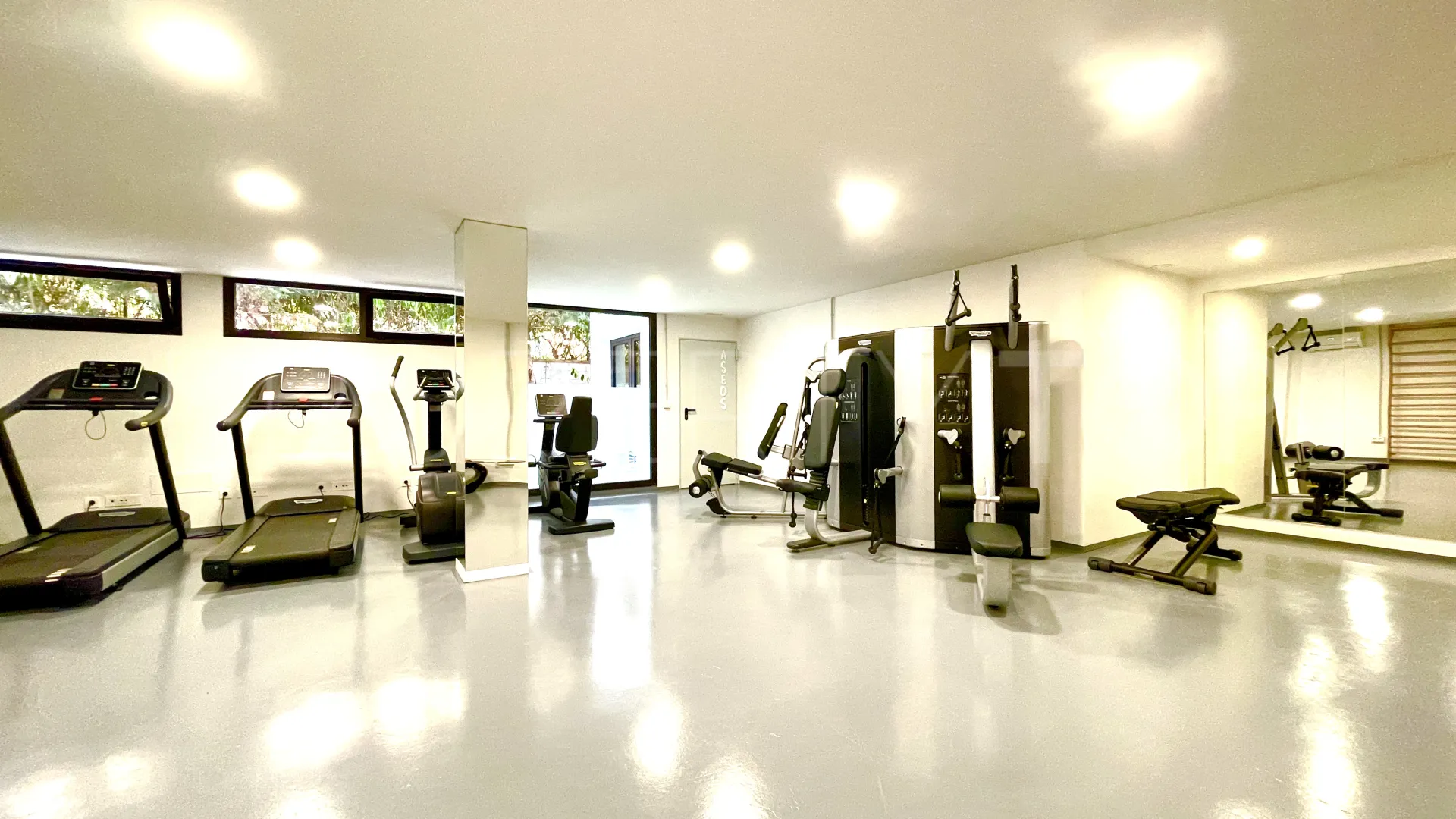 For sale 3 bedrooms penthouse in Artola