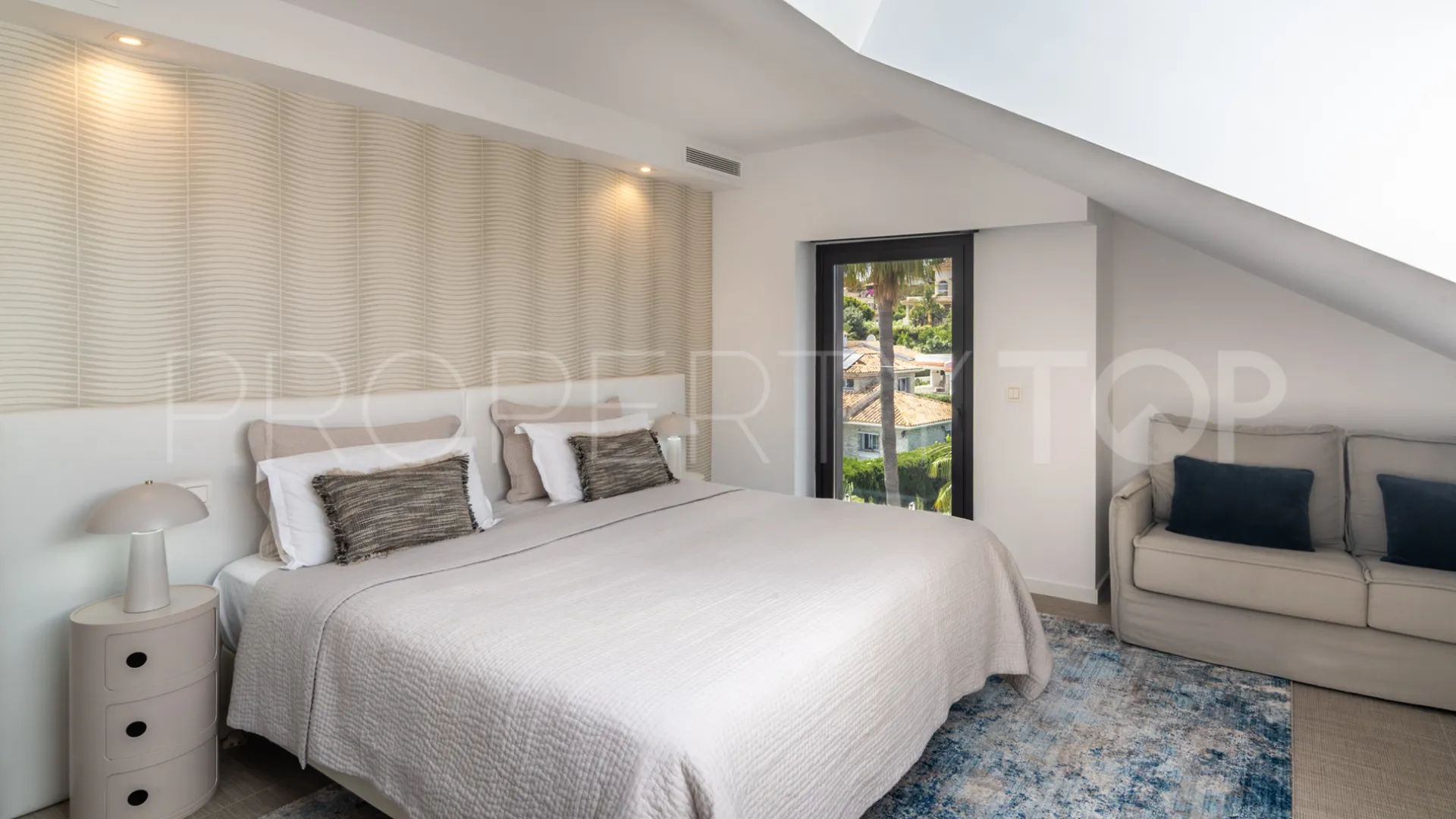 Duplex penthouse for sale in Carib Playa