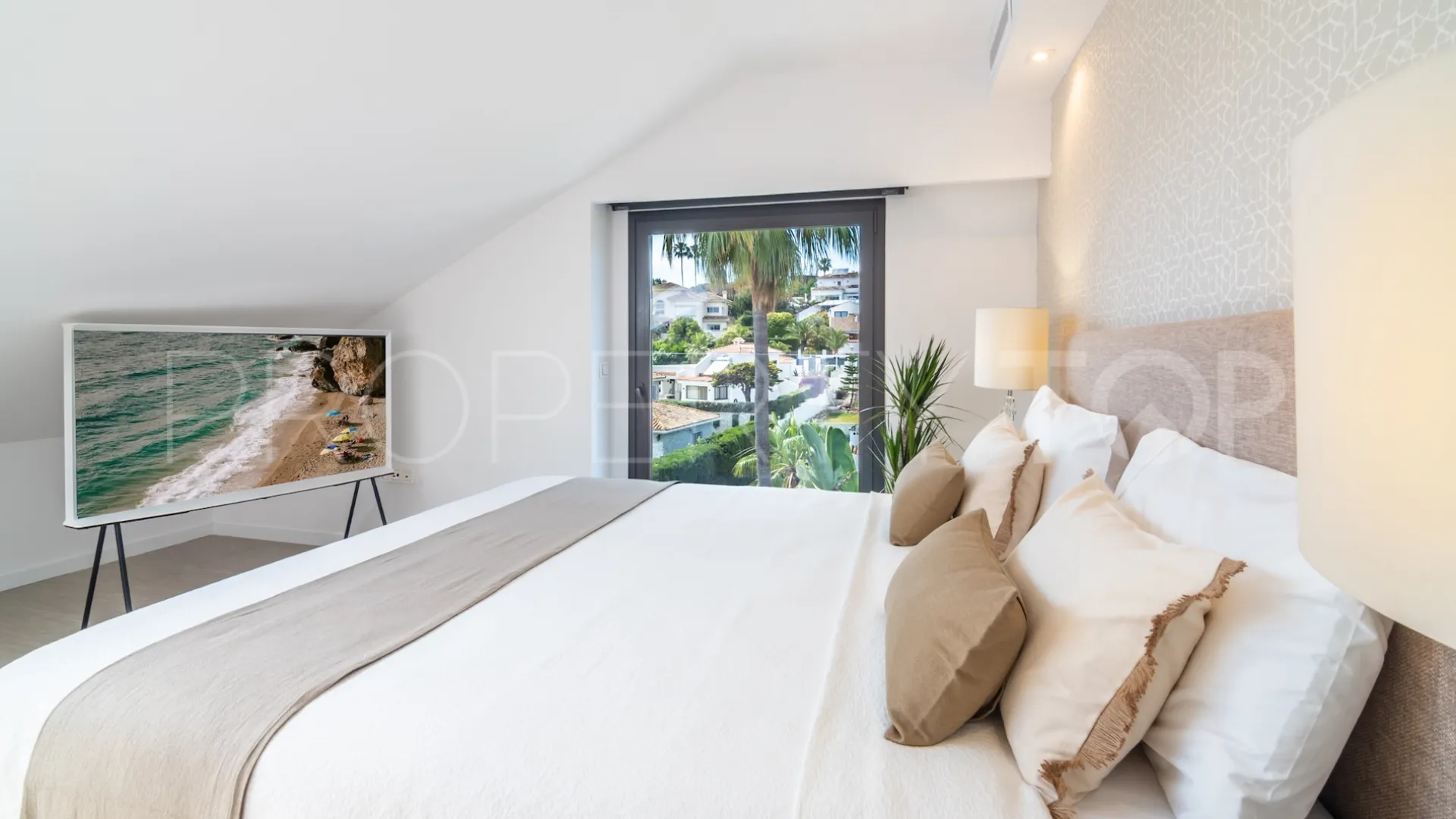 Duplex penthouse for sale in Carib Playa