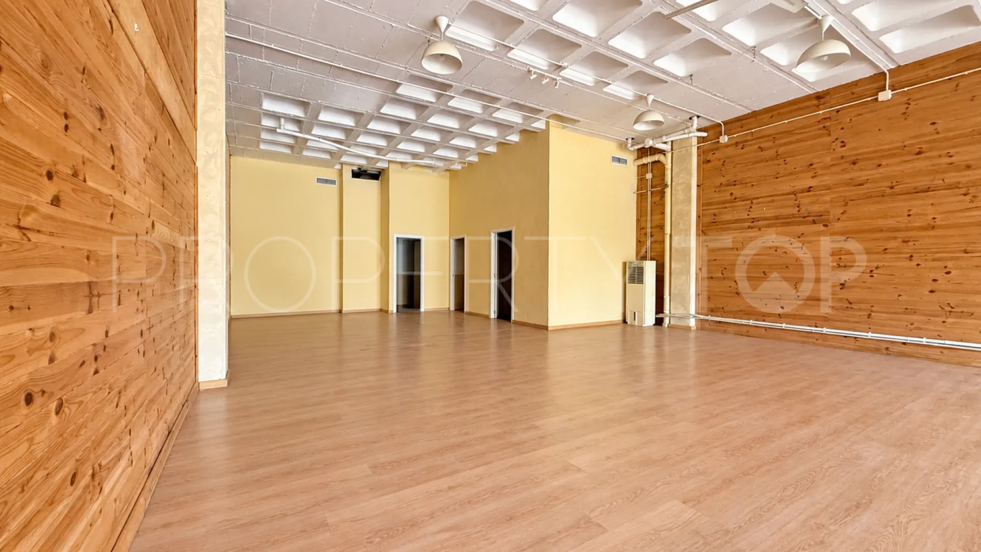 Local comercial en venta en Sotogrande Puerto Deportivo