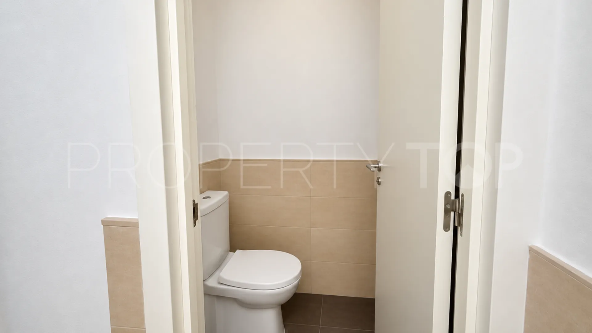 Local comercial en venta en Sotogrande Puerto Deportivo