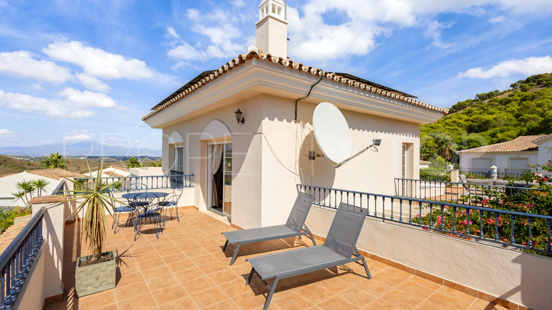 Villa en venta en Alhaurin Golf con 3 dormitorios