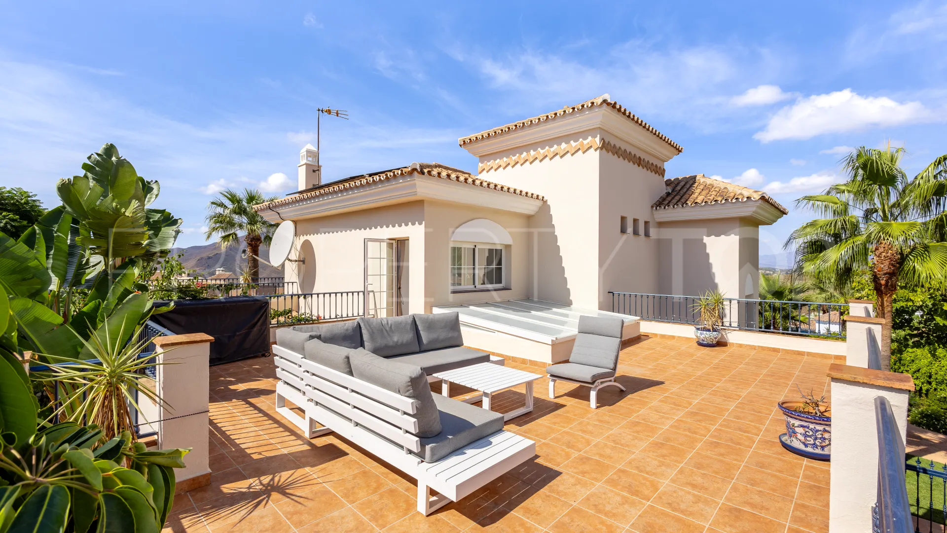 Villa en venta en Alhaurin Golf con 3 dormitorios