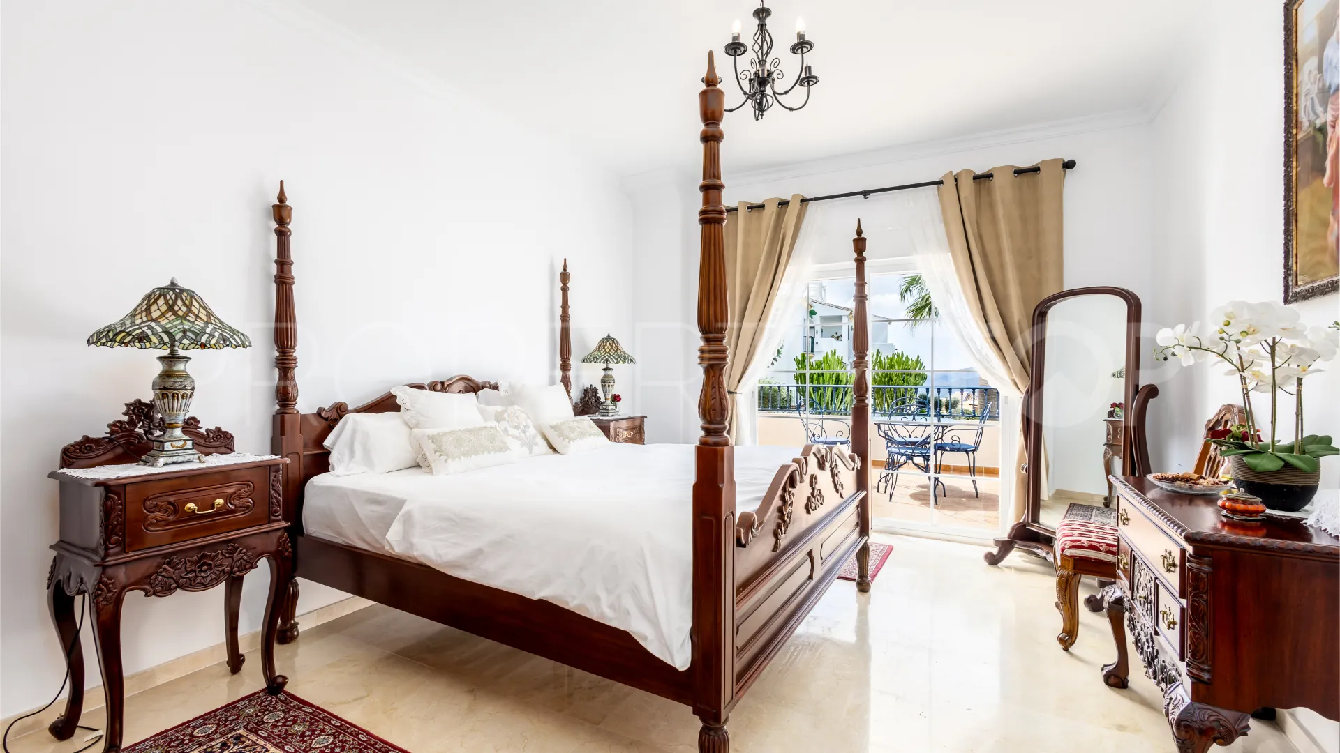 Villa en venta en Alhaurin Golf con 3 dormitorios