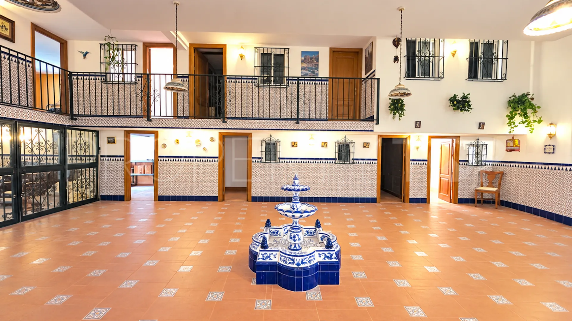 Se vende casa de 10 dormitorios en Mijas Golf