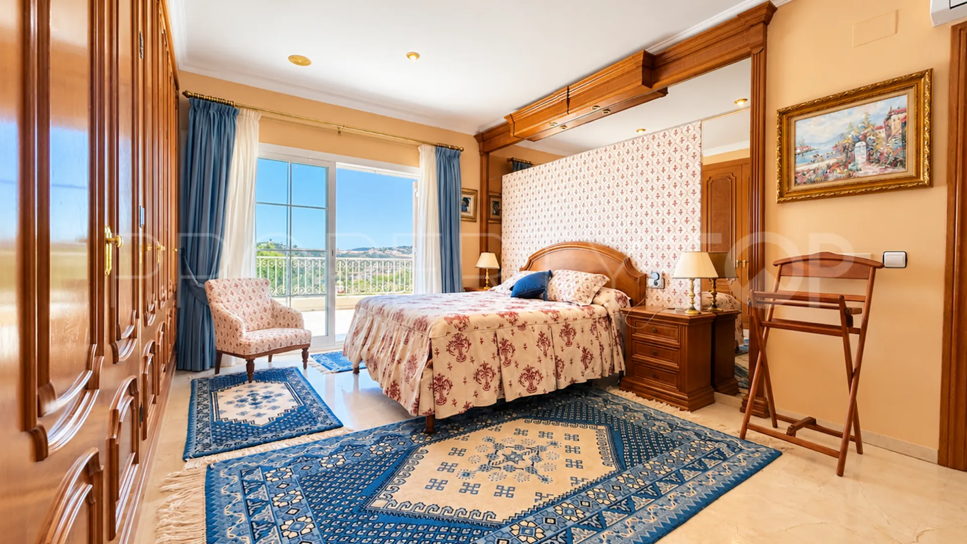 Se vende casa de 10 dormitorios en Mijas Golf
