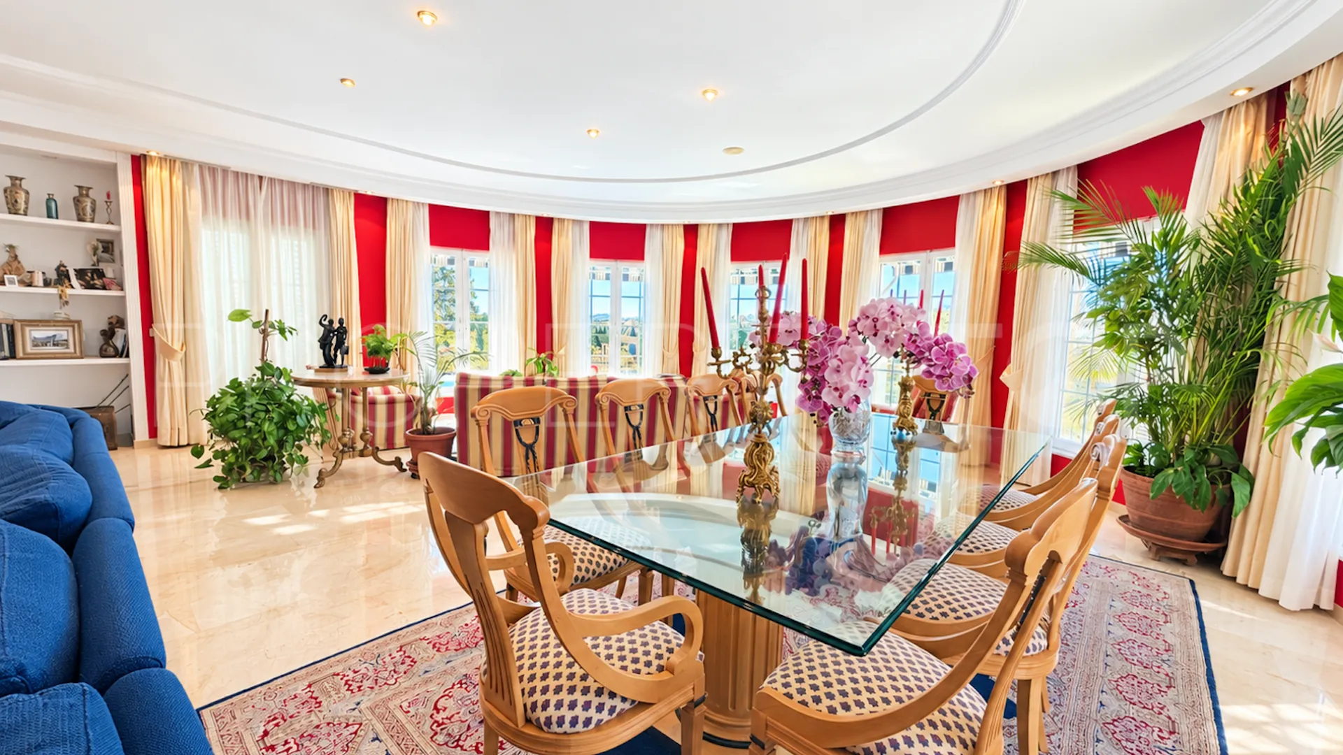 Se vende casa de 10 dormitorios en Mijas Golf