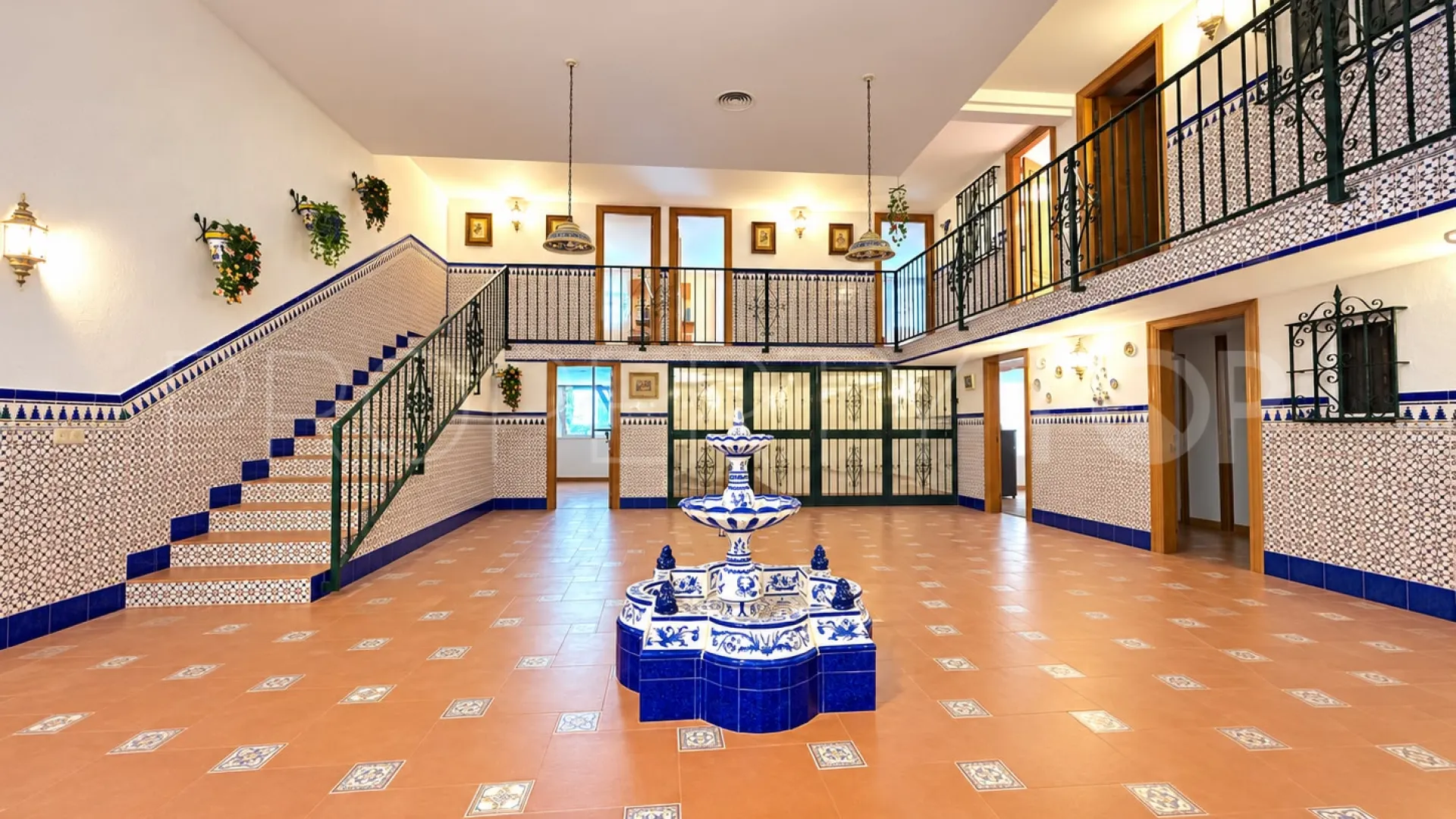 Se vende casa de 10 dormitorios en Mijas Golf