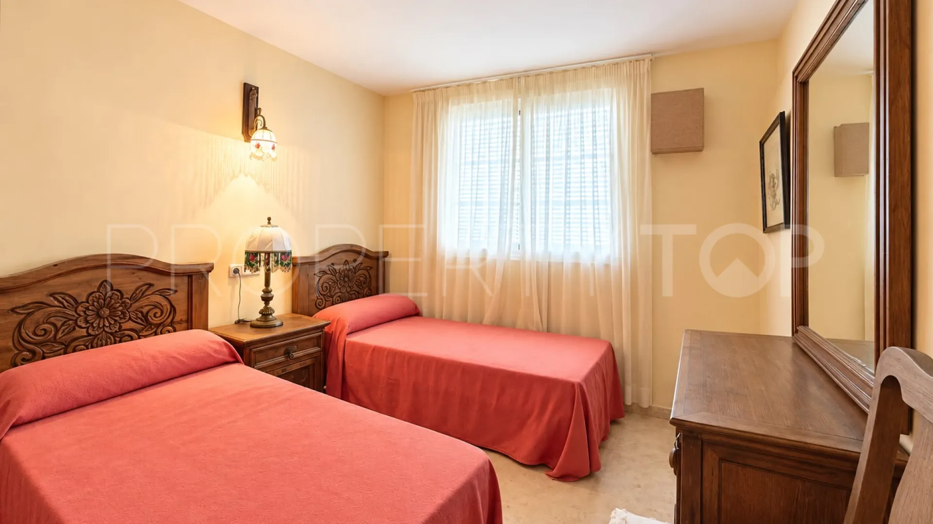 Se vende casa de 10 dormitorios en Mijas Golf